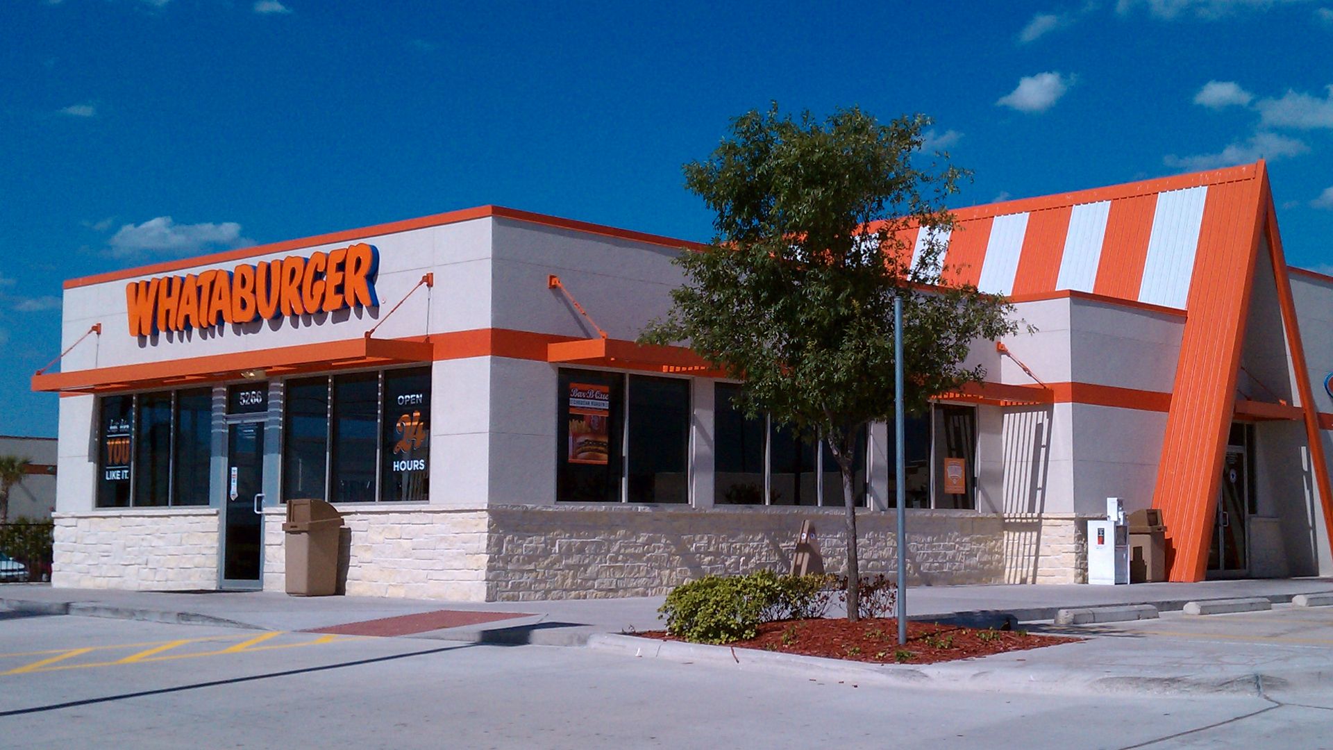 File:Whataburger-Frisco.jpg