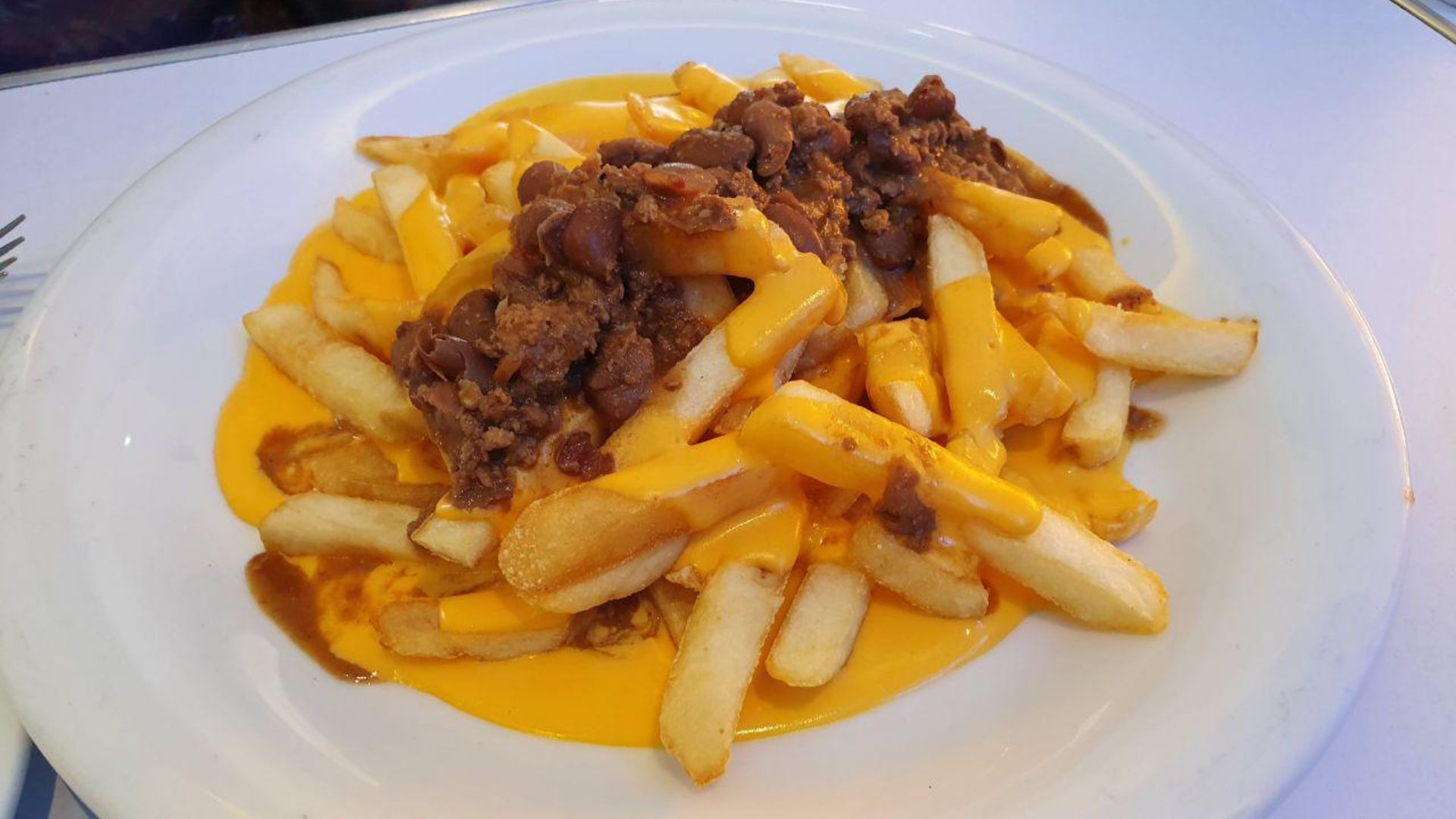 File:Chili cheese fries mexico.jpg