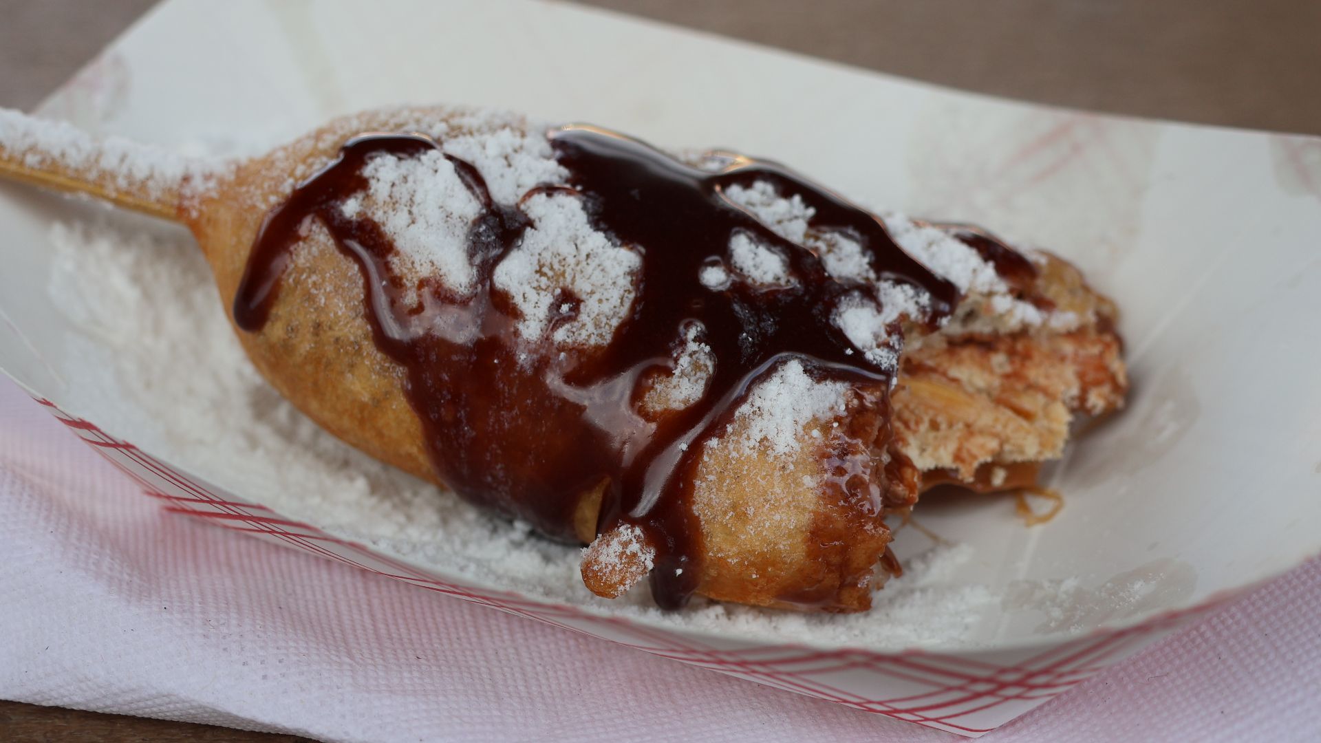 File:Deep-fried Snickers (2023 NC State Fair) 03.jpg