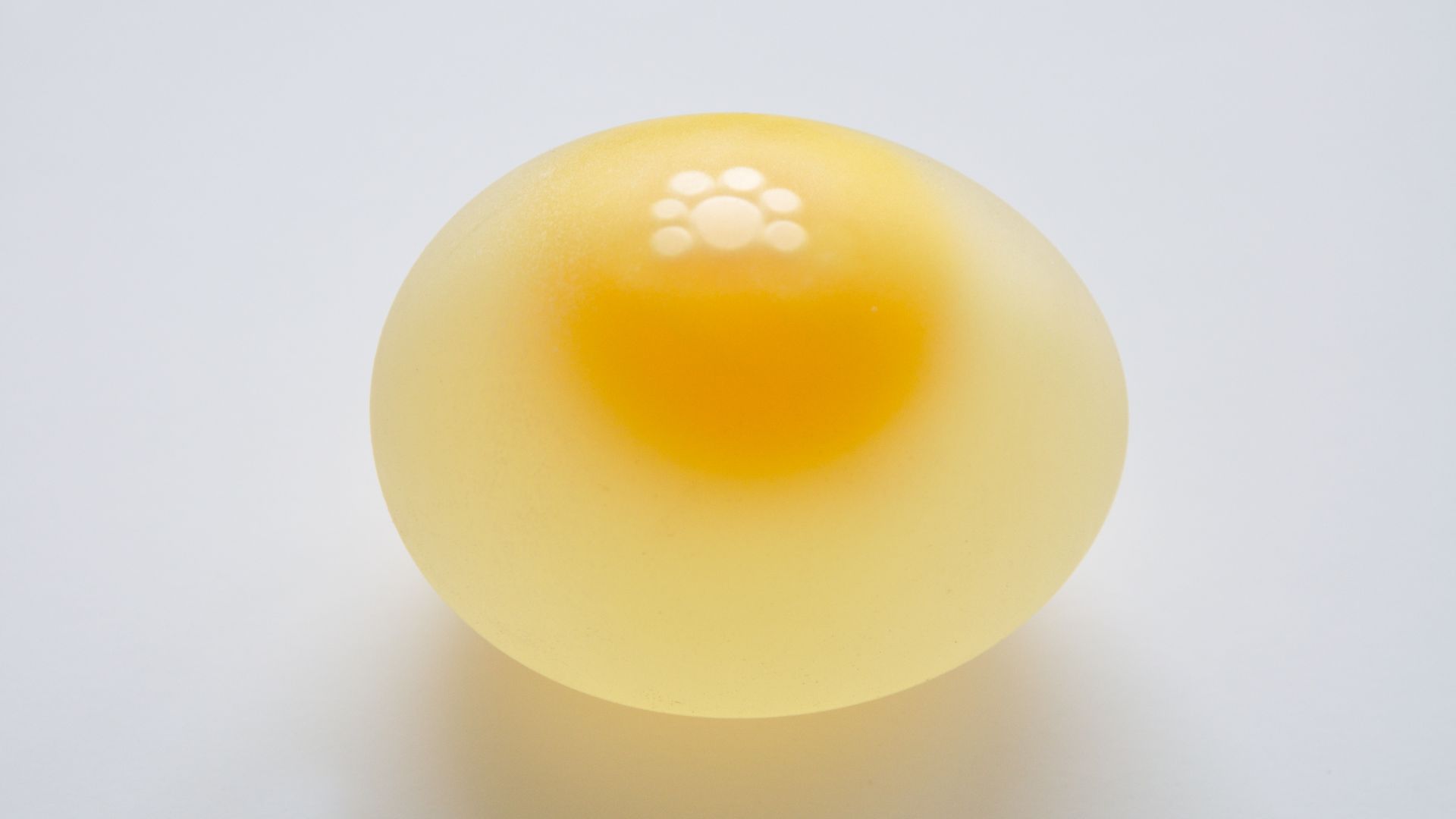 File:Chicken Egg without Eggshell 5859.jpg