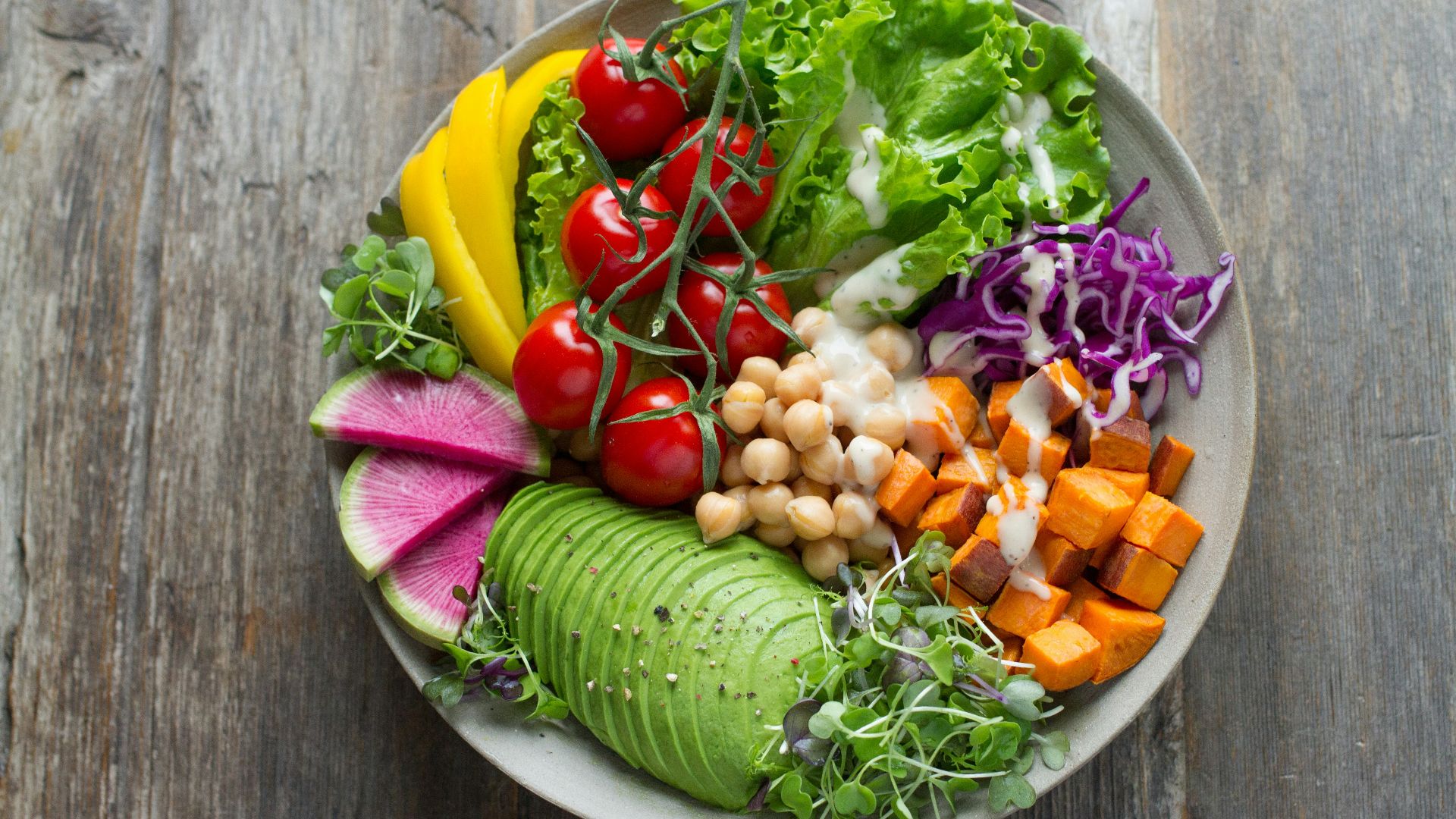 bowl of vegetable salads