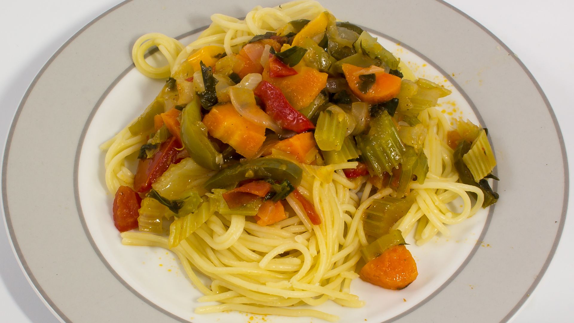 File:Spaghetti con verdure.jpg