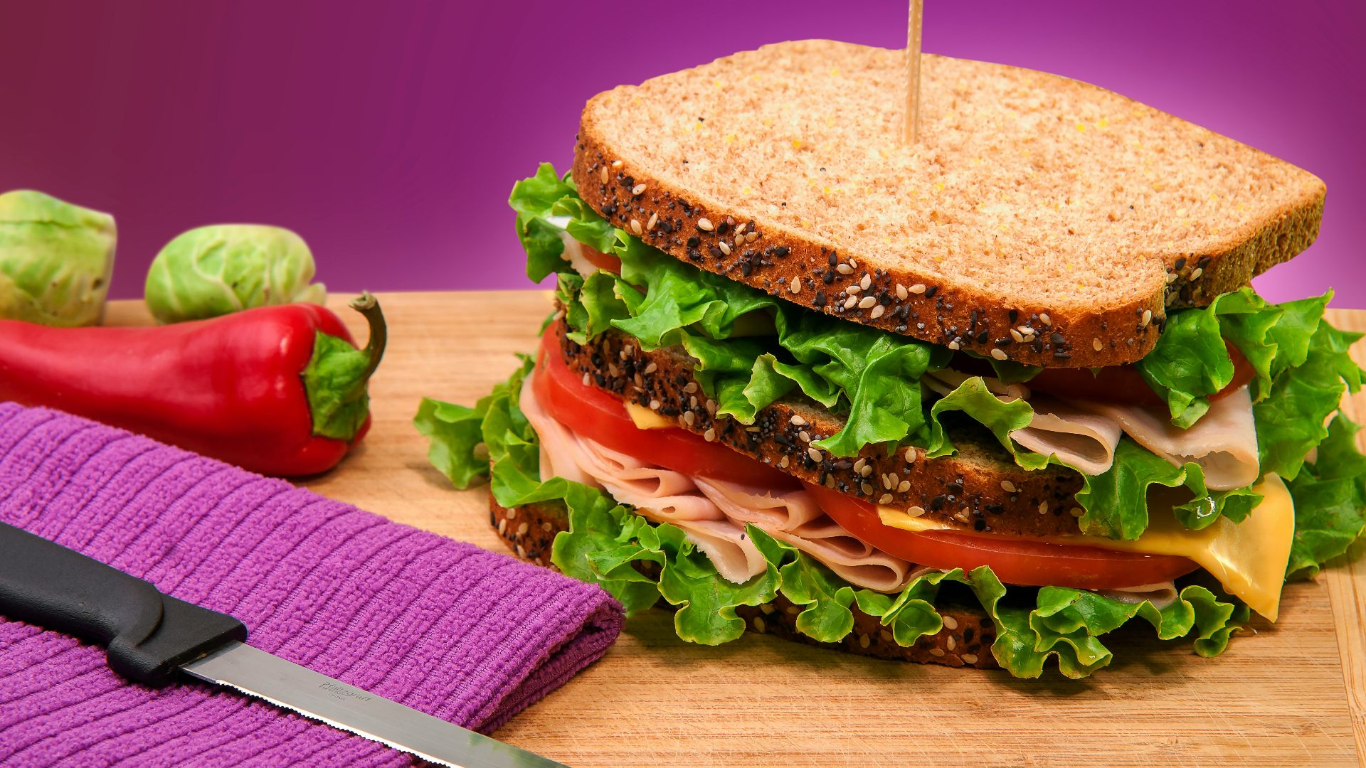 burger with lettuce and tomatoes