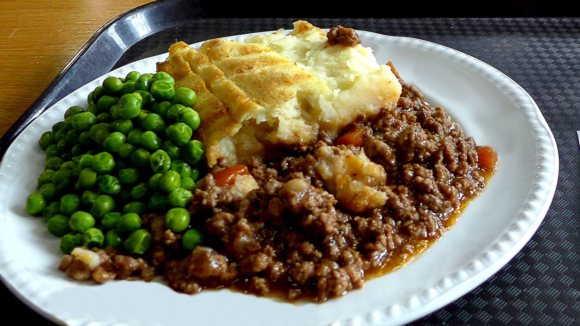 File:Homerton College - Shepherd's pie (cropped).jpg - Wikipedia