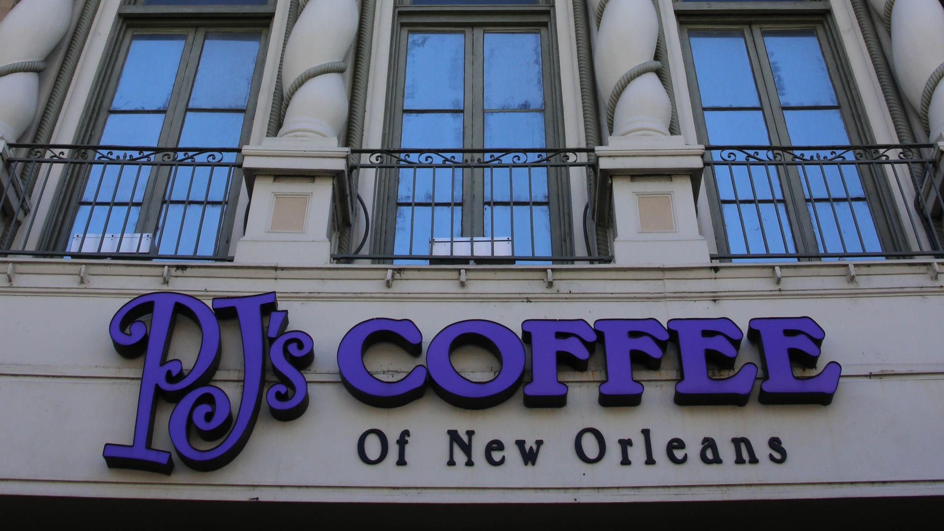 File:PJ's Coffee of New Orleans - Canal Street.jpg