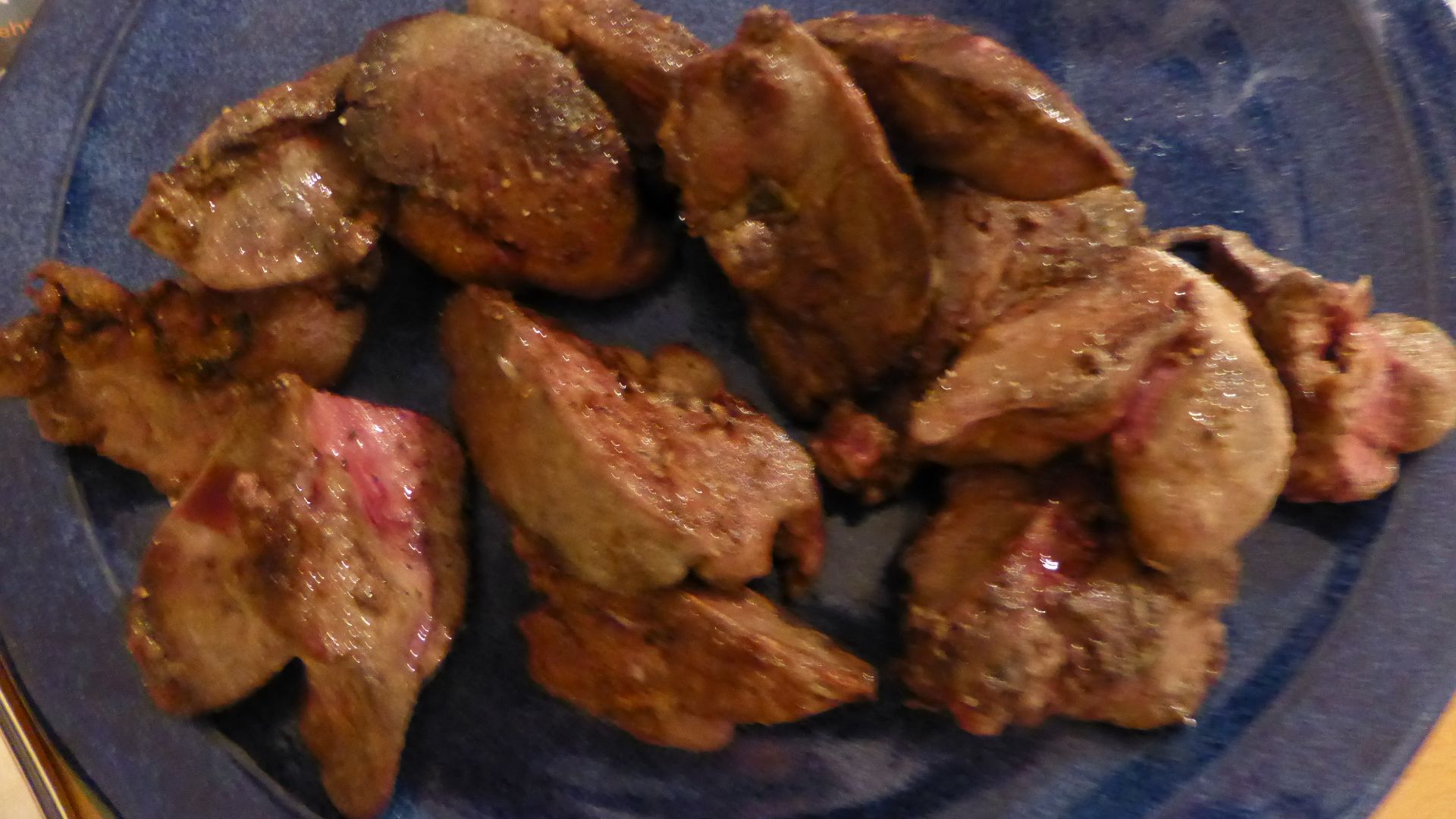File:Preparing Chicken Liver 07.JPG