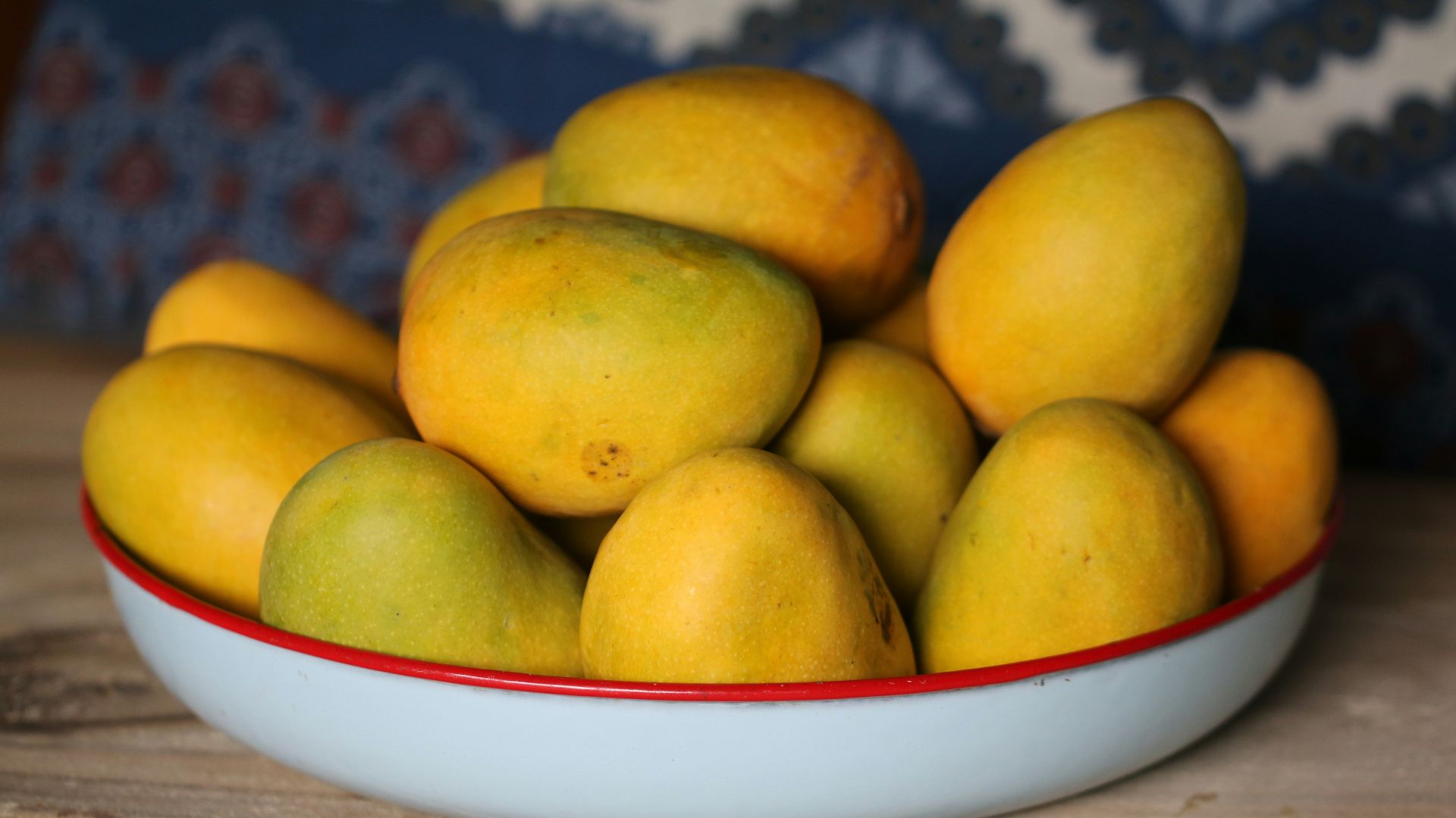 tray of mango