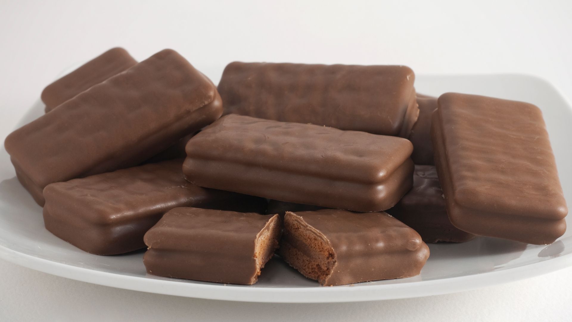 File:Tim Tams.jpg
