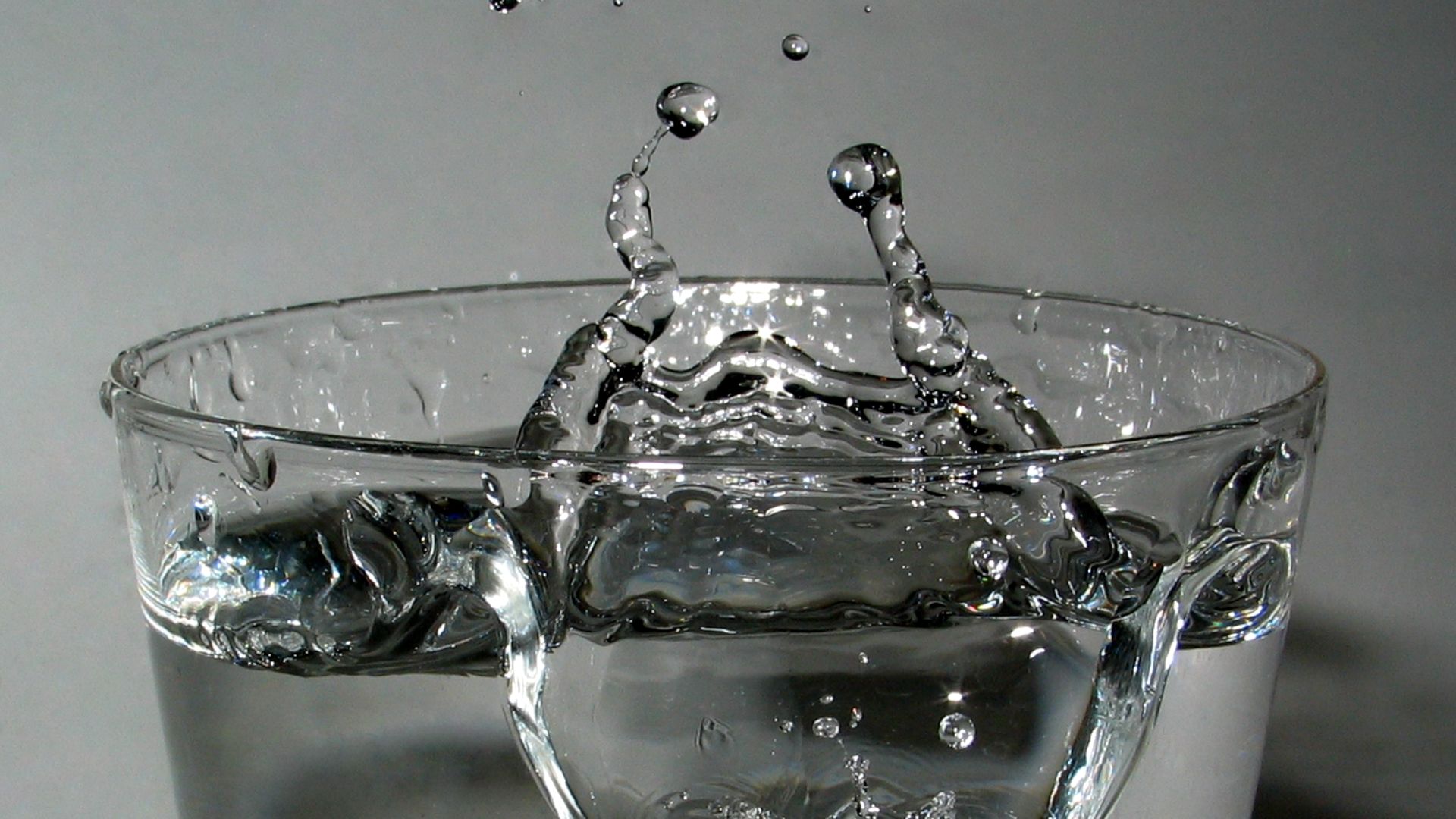 File:2006-02-13 Drop-impact.jpg