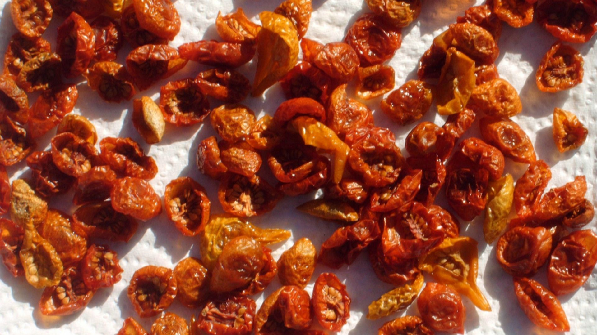 File:Sun-dried tomatoes.jpg