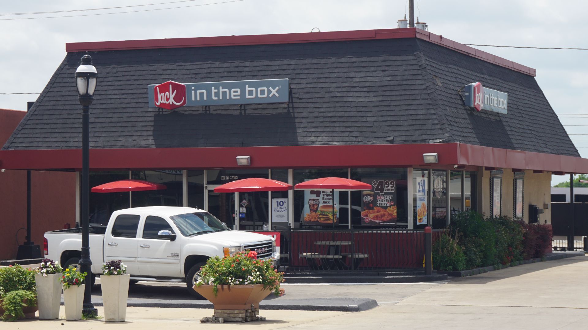 File:Grand Prairie May 2019 18 (Jack in the Box).jpg