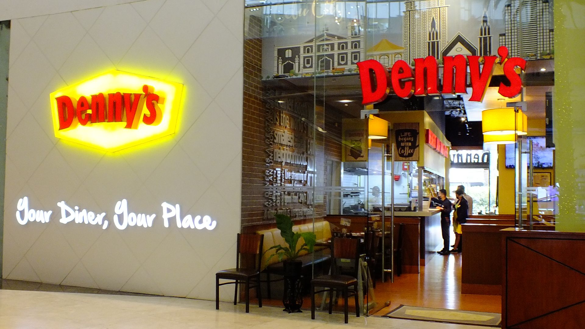 File:Denny's at Robinsons Galleria Cebu (2023-07-17).jpg