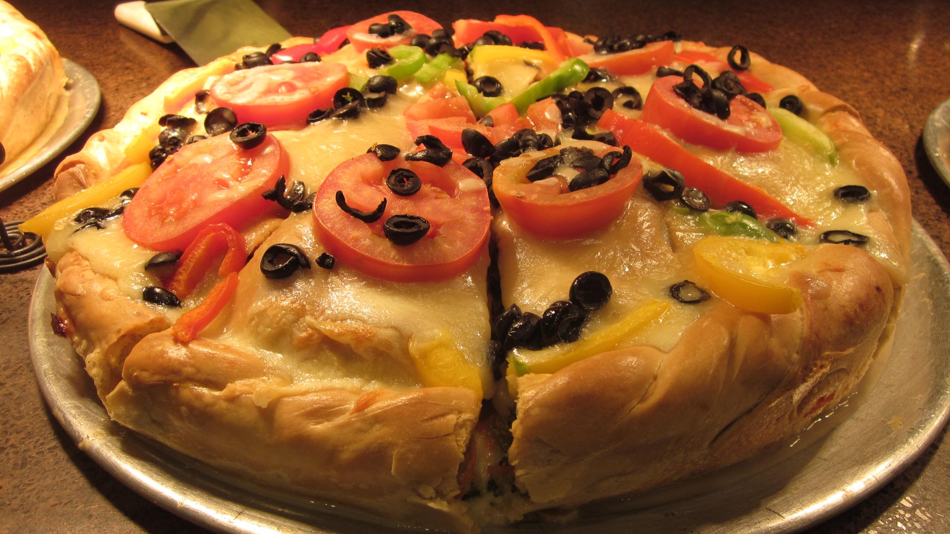 File:Bristol Farms Chicago Deep Dish veggie pizza.JPG