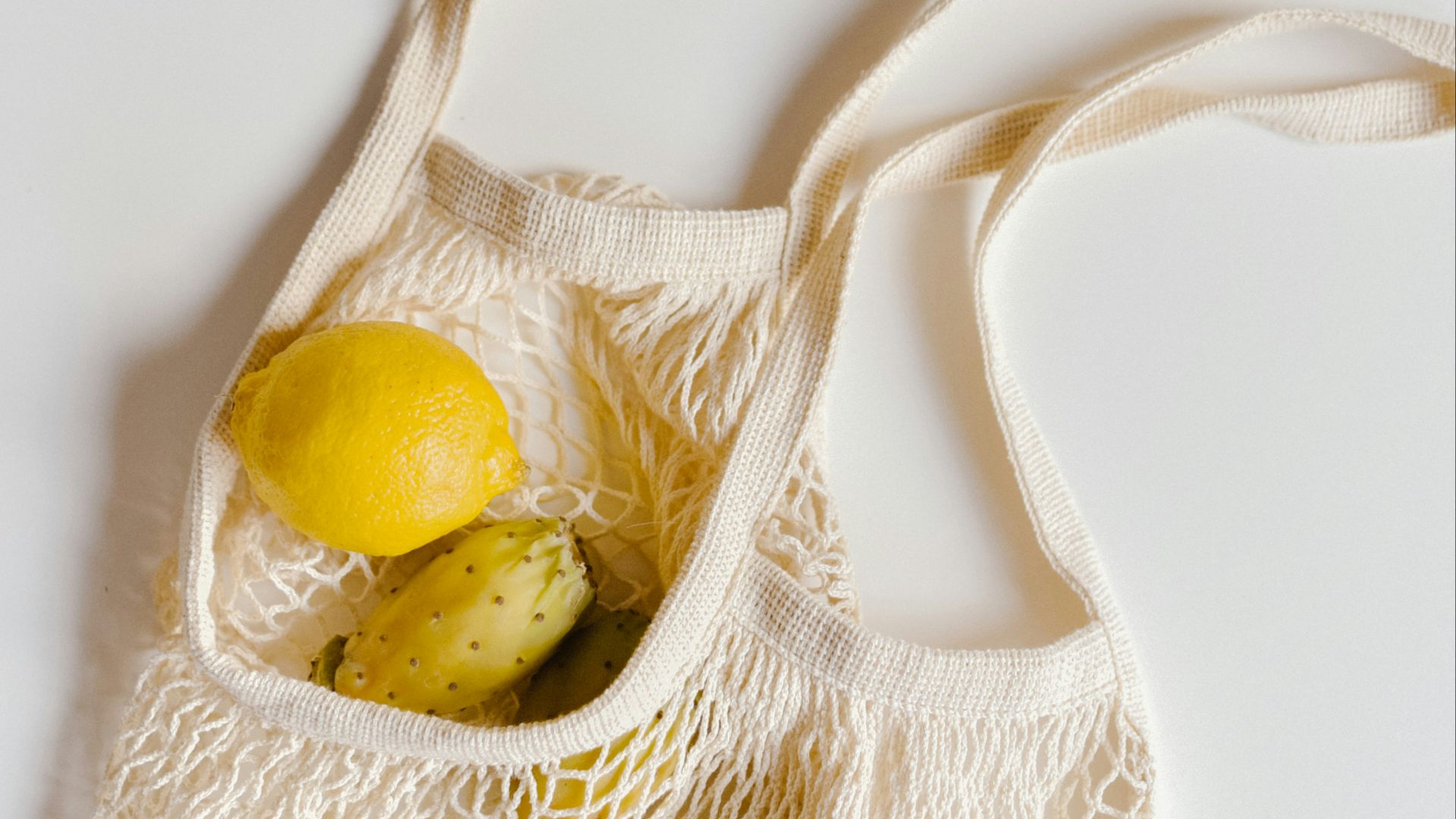 lemon fruit on basket