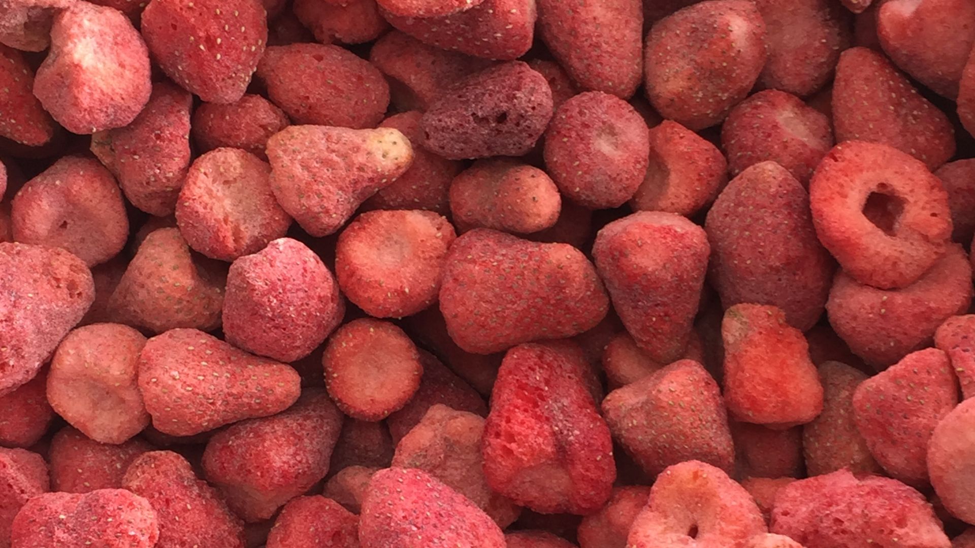 File:Freeze-dried Strawberries.jpg