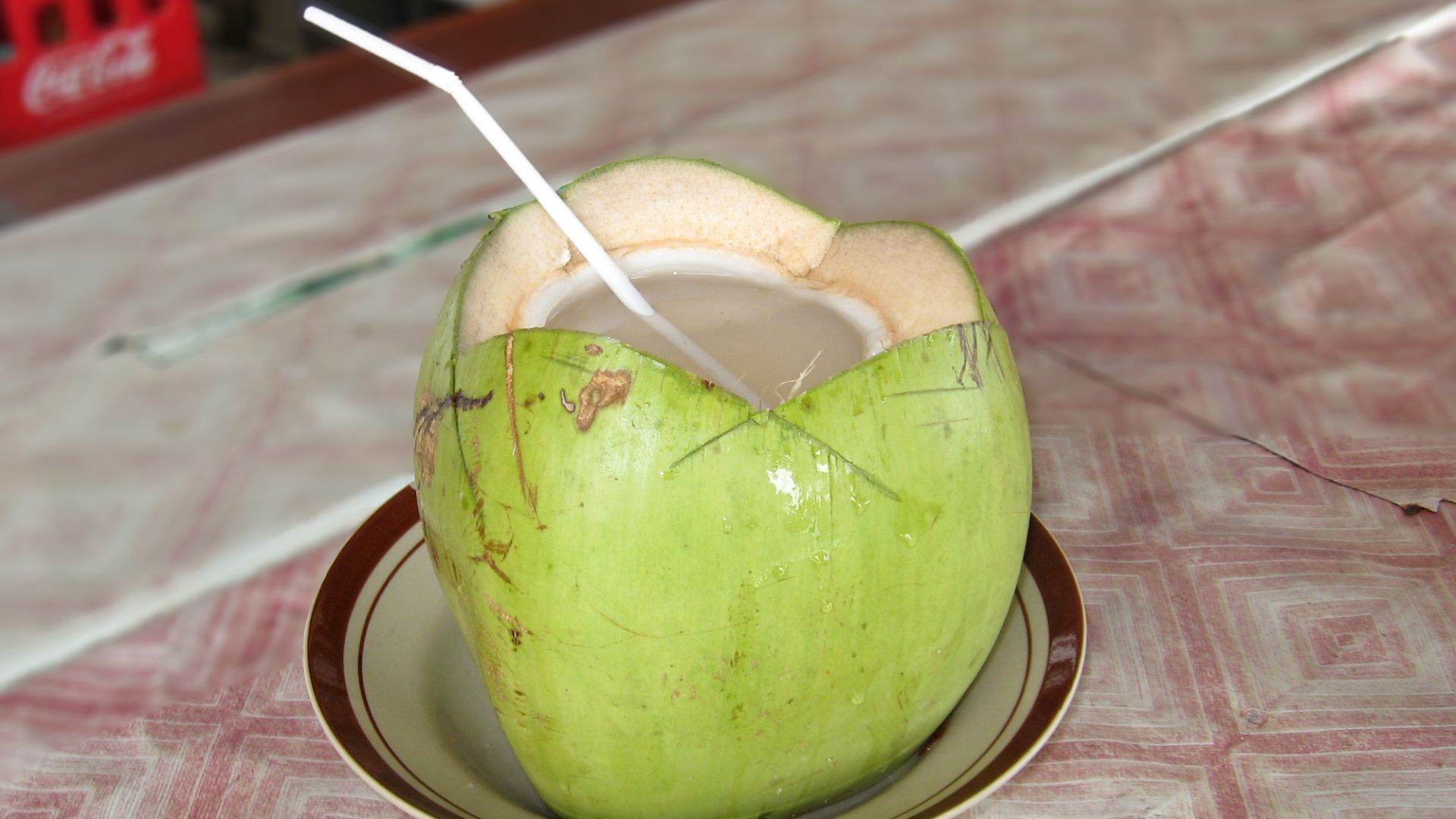 File:Coconut Drink, Pangandaran.JPG