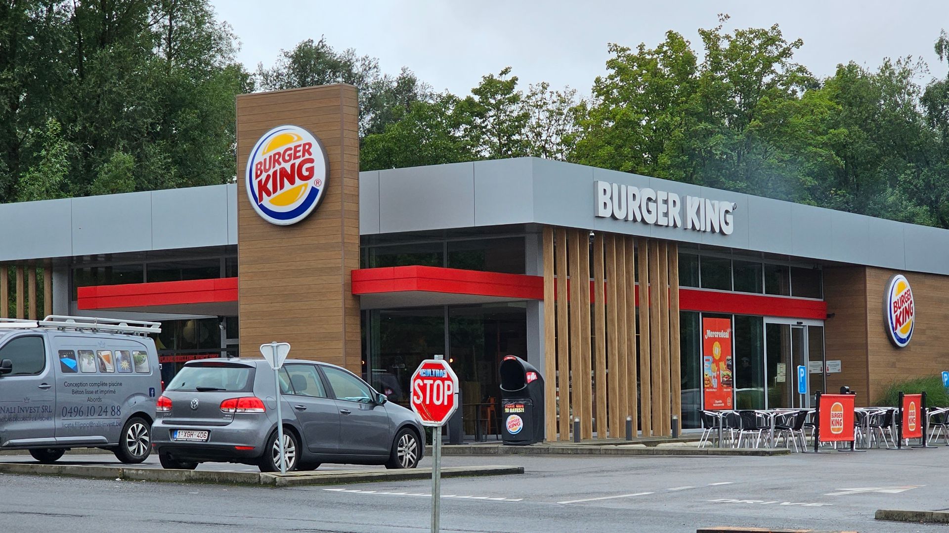 File:Burger King (BK) - Fontaine-l'Évêque (Belgique) - 2023-09-01.jpg
