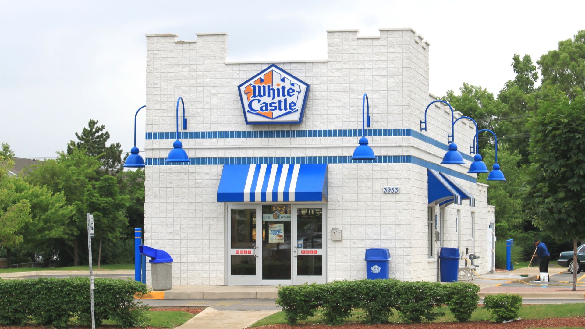 File:White Castle restaurant, 3953 Packard Road, Pittsfield Township, MI - panoramio.jpg