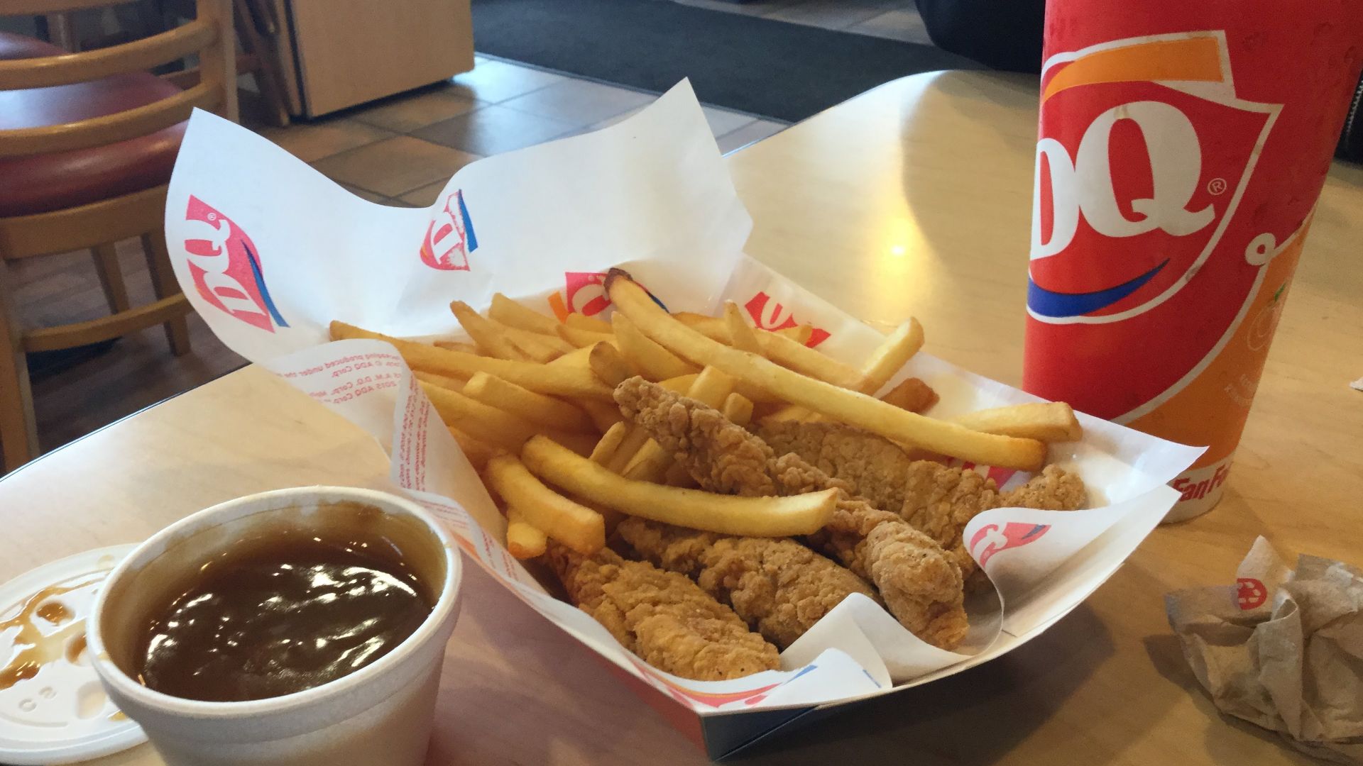 File:Dairy Queen Chicken Strip Basket 2017 Edmonton.jpg