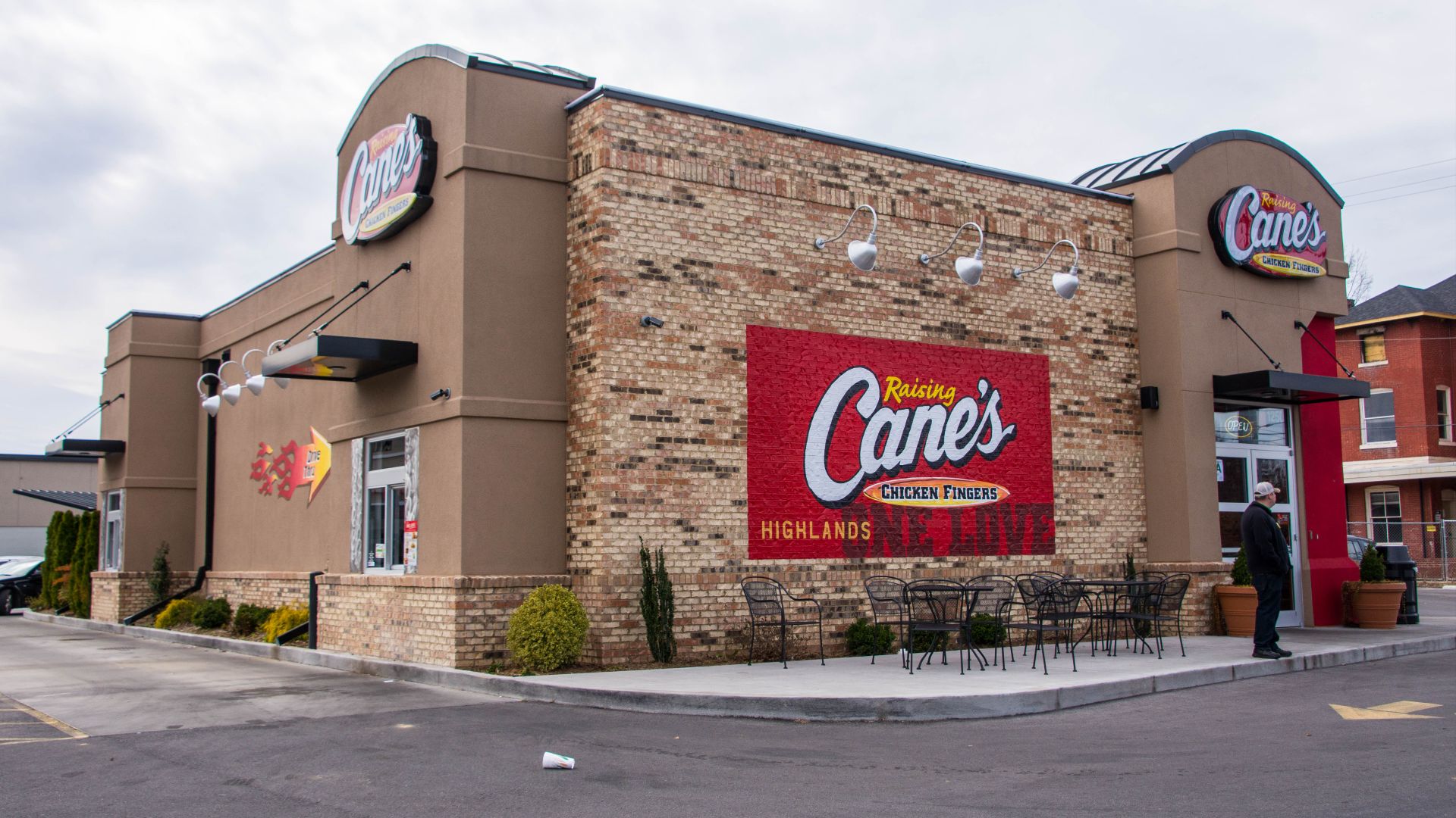 File:Raising Cane's (33435431591).jpg