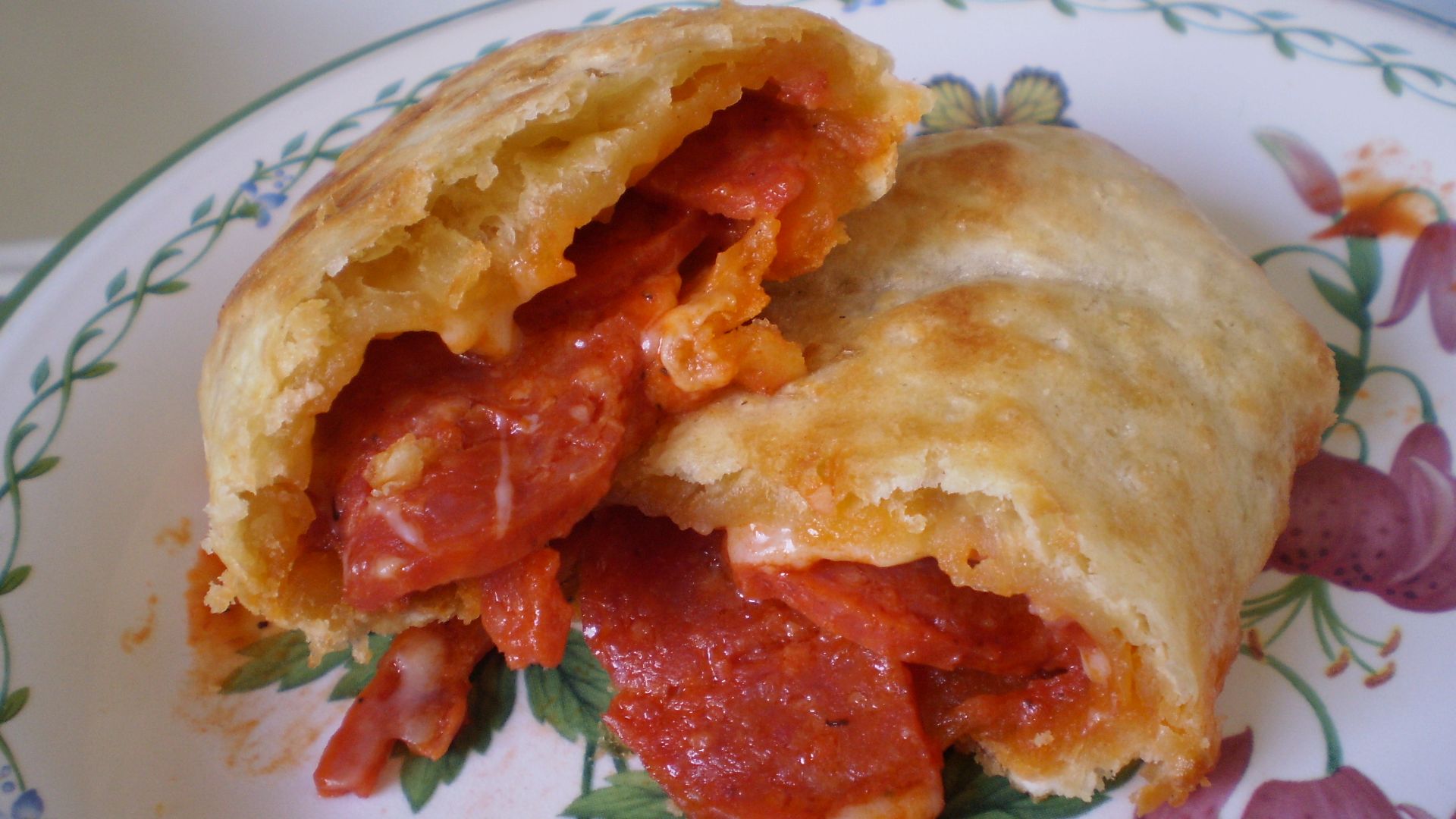 File:Hot Pocket Pepperoni Pizzeria.JPG