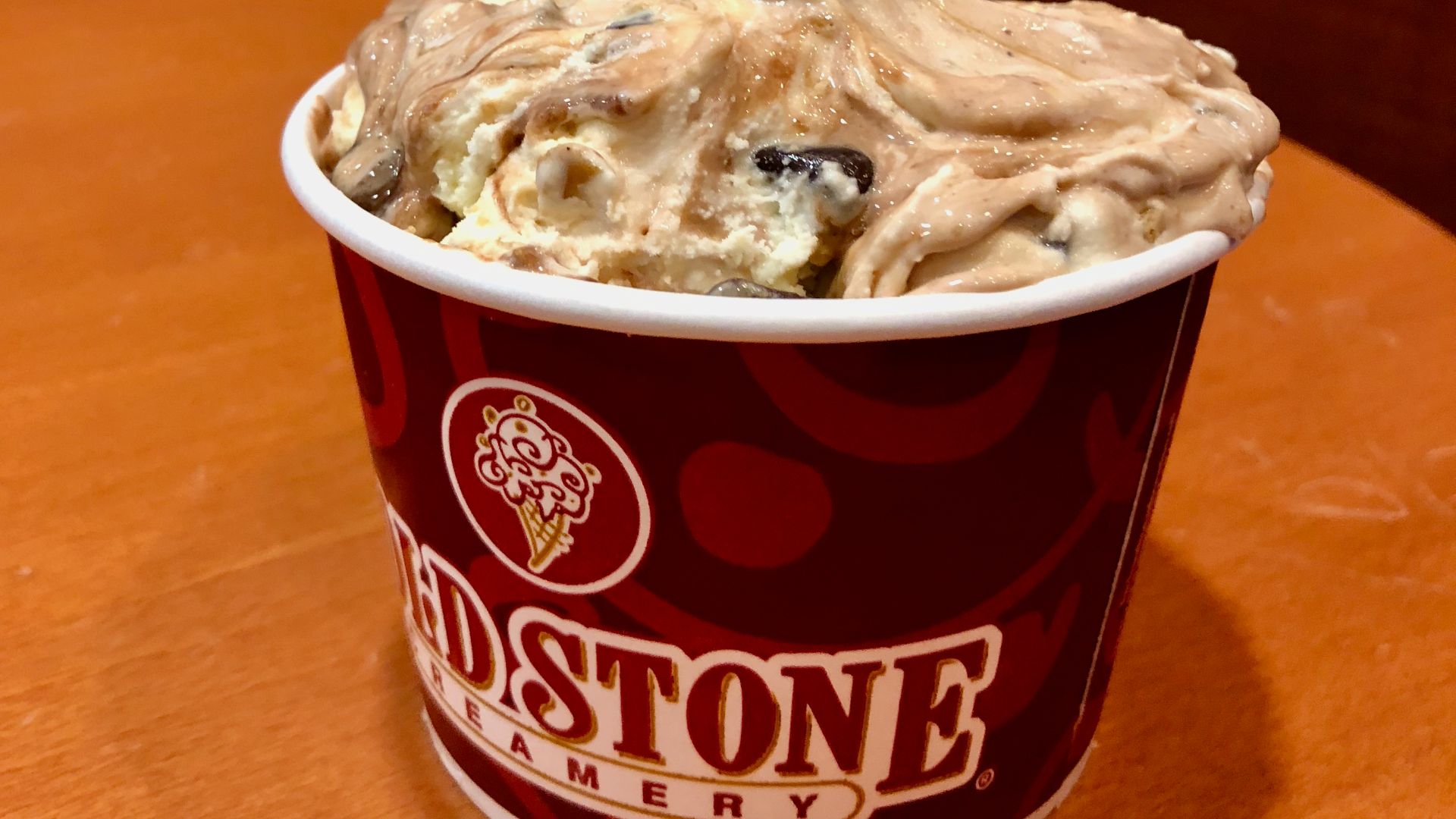File:Ice cream served at a Cold Stone Creamery.jpg
