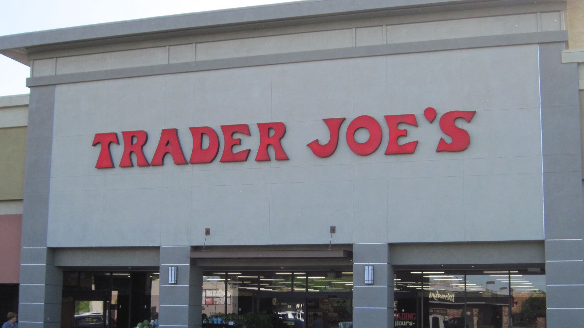 File:Trader Joe's Modesto, California.jpg