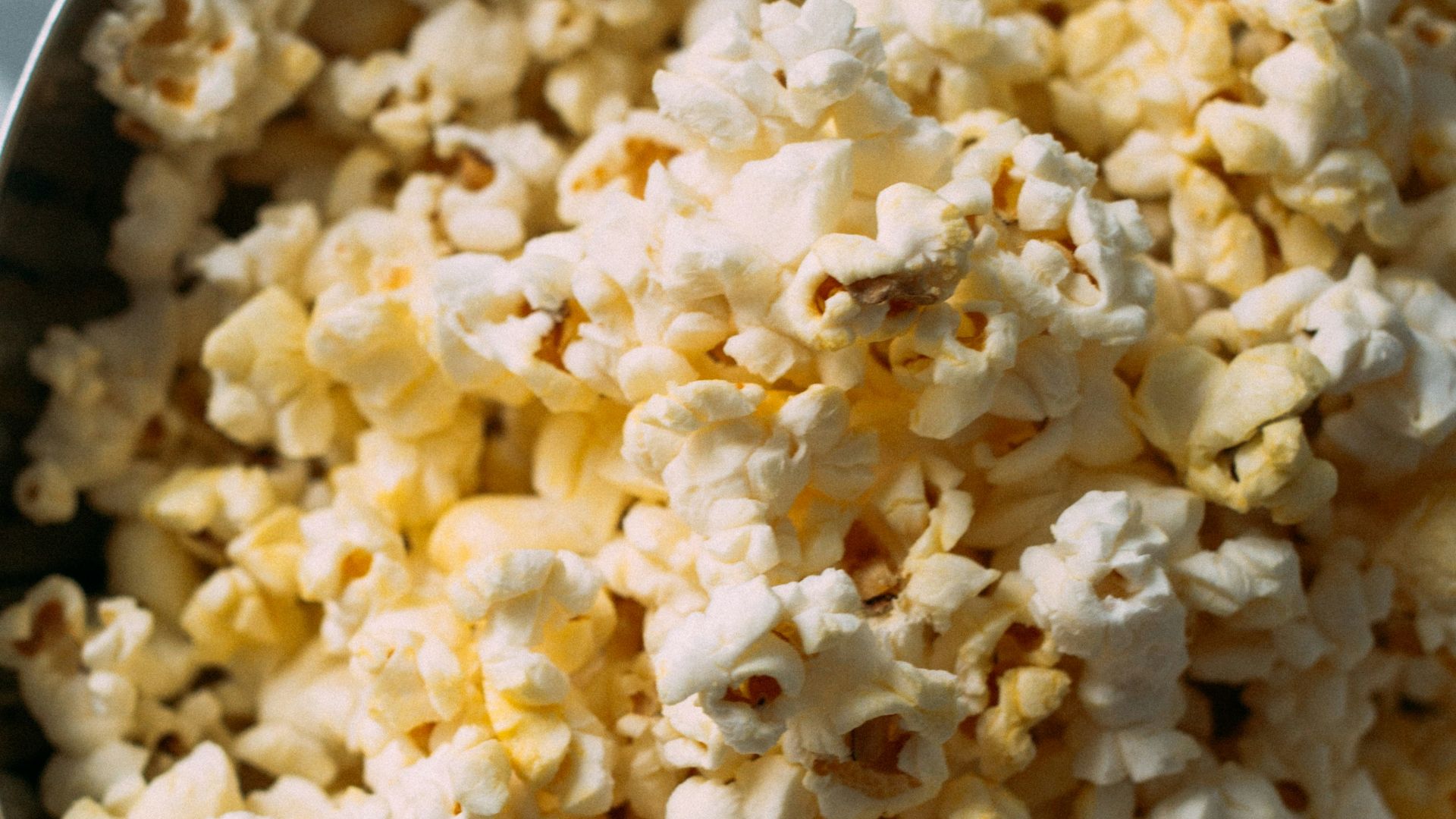 photo of popcorn kernels