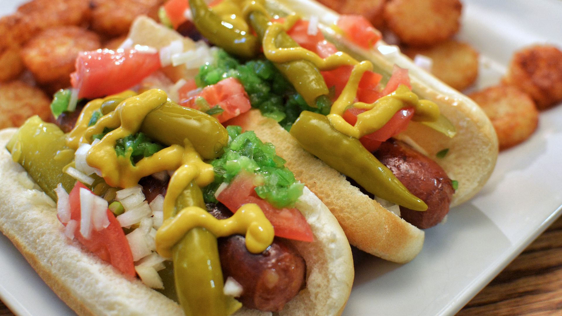 File:Chicago style hot dogs (13340033944).jpg