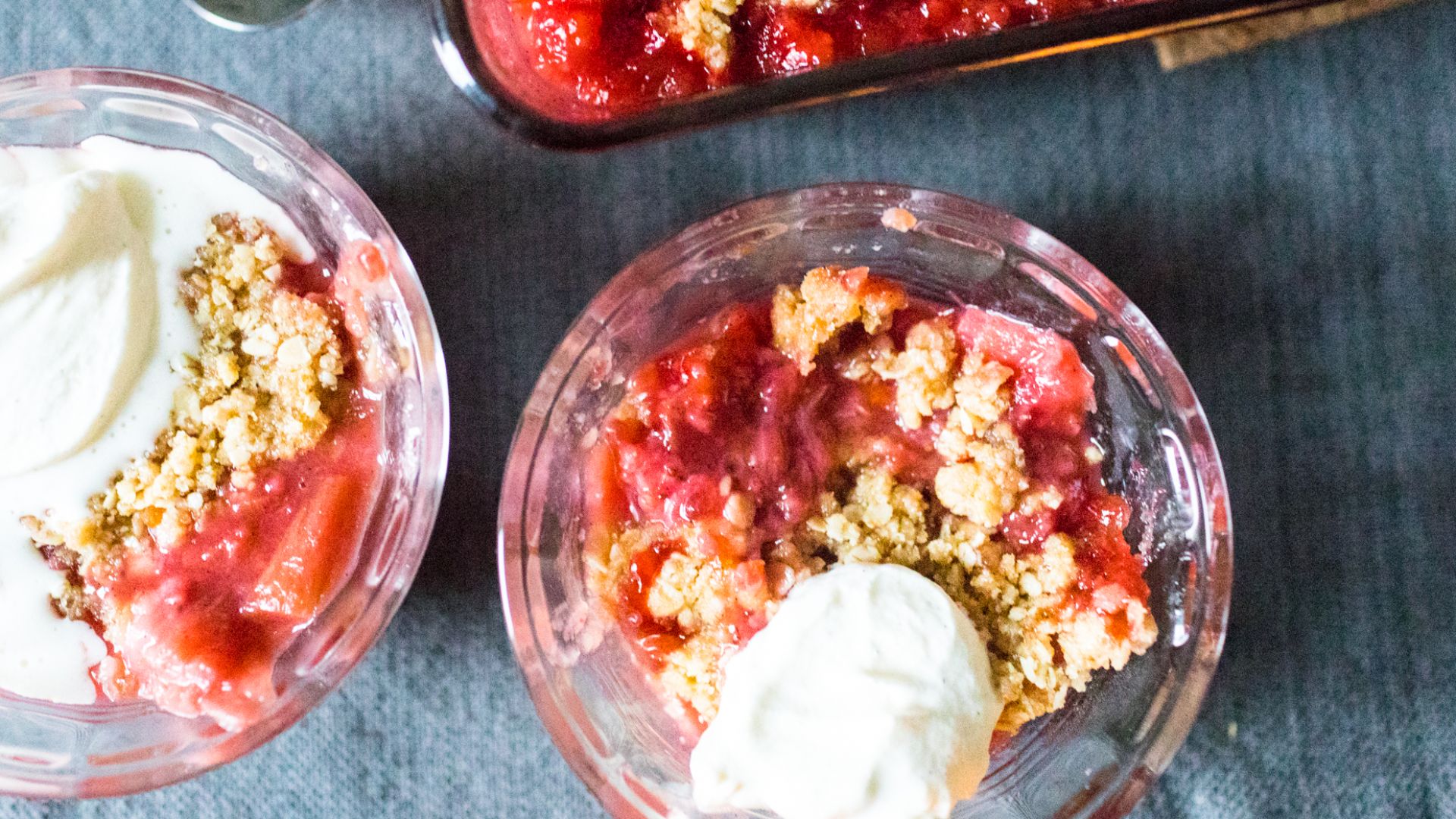File:Strawberry rhubarb crisp (49913376242).jpg
