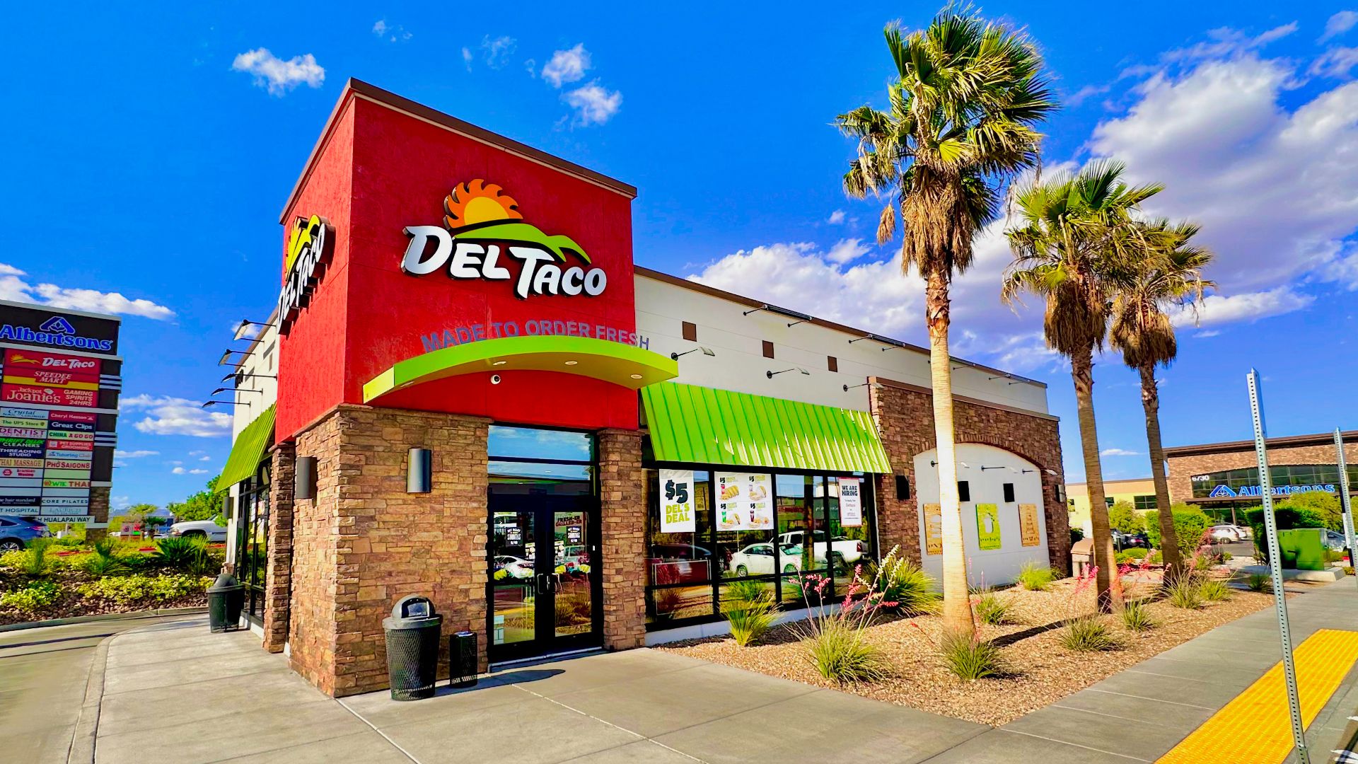 File:A Del Taco restaurant in Las Vegas, Nevada.jpg
