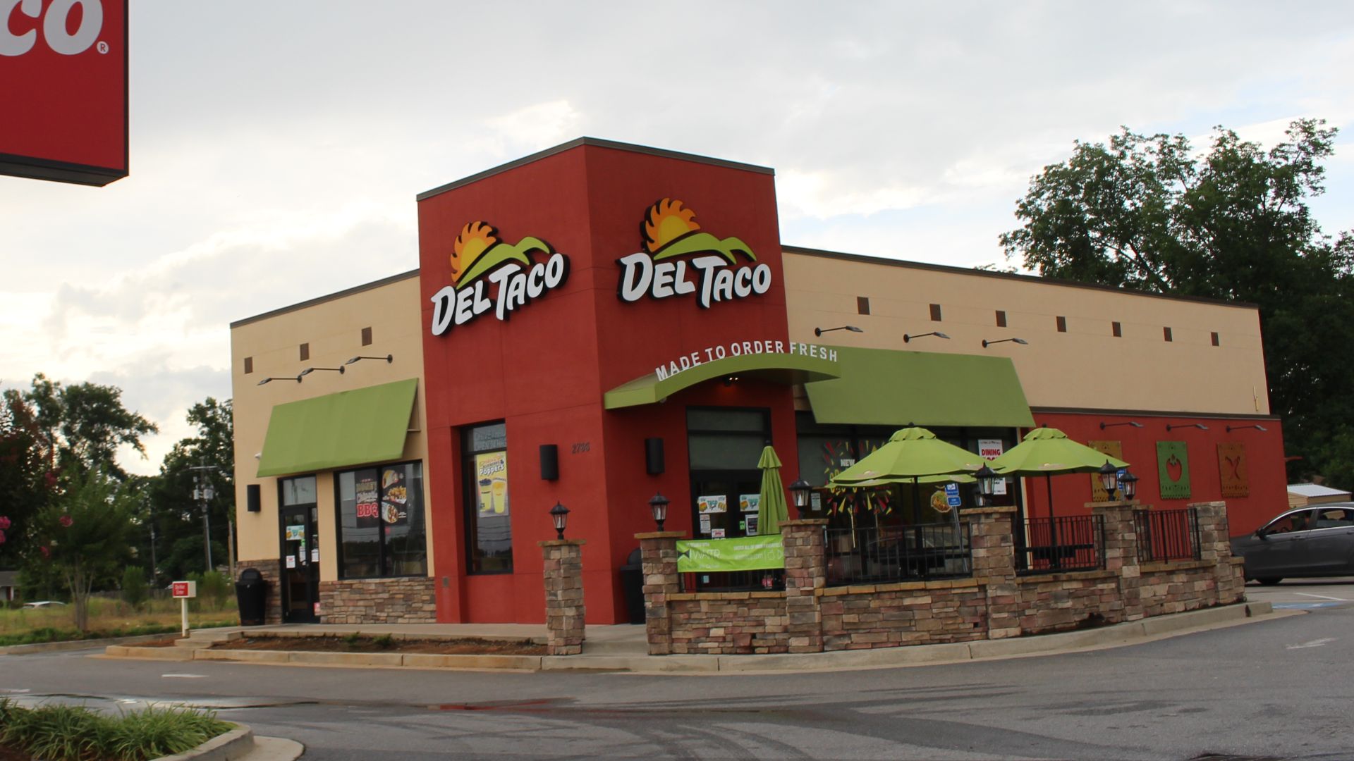 File:Del Taco, Centerville.jpg