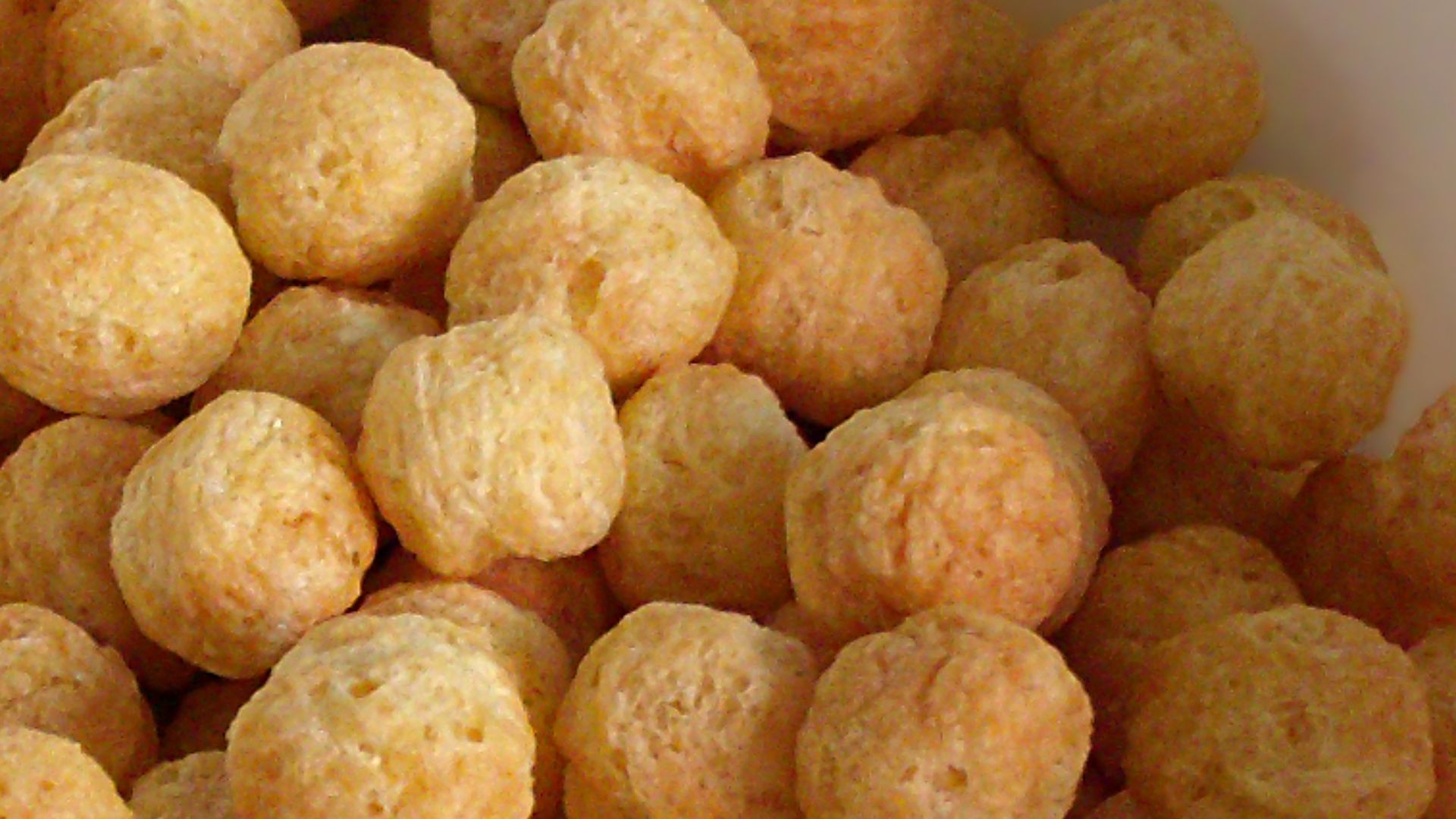 File:Kix cereal closeup to show texture.jpg
