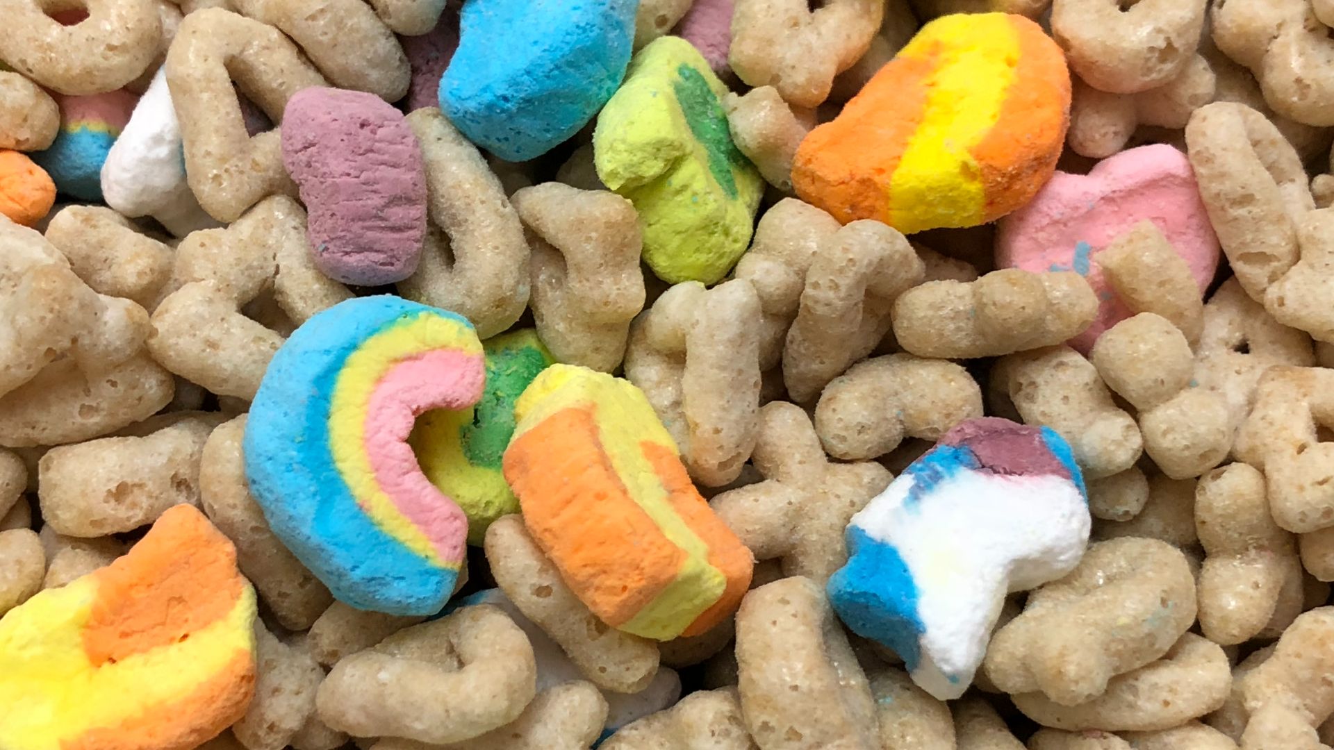 File:2020-05-03 09 43 50 A sample of General Mills Lucky Charms cereal in the Franklin Farm section of Oak Hill, Fairfax County, Virginia.jpg