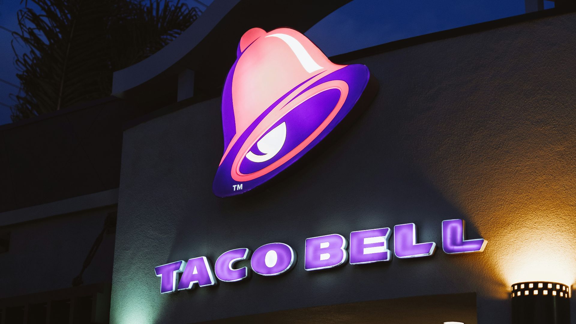 UNKs coffee shop during night time