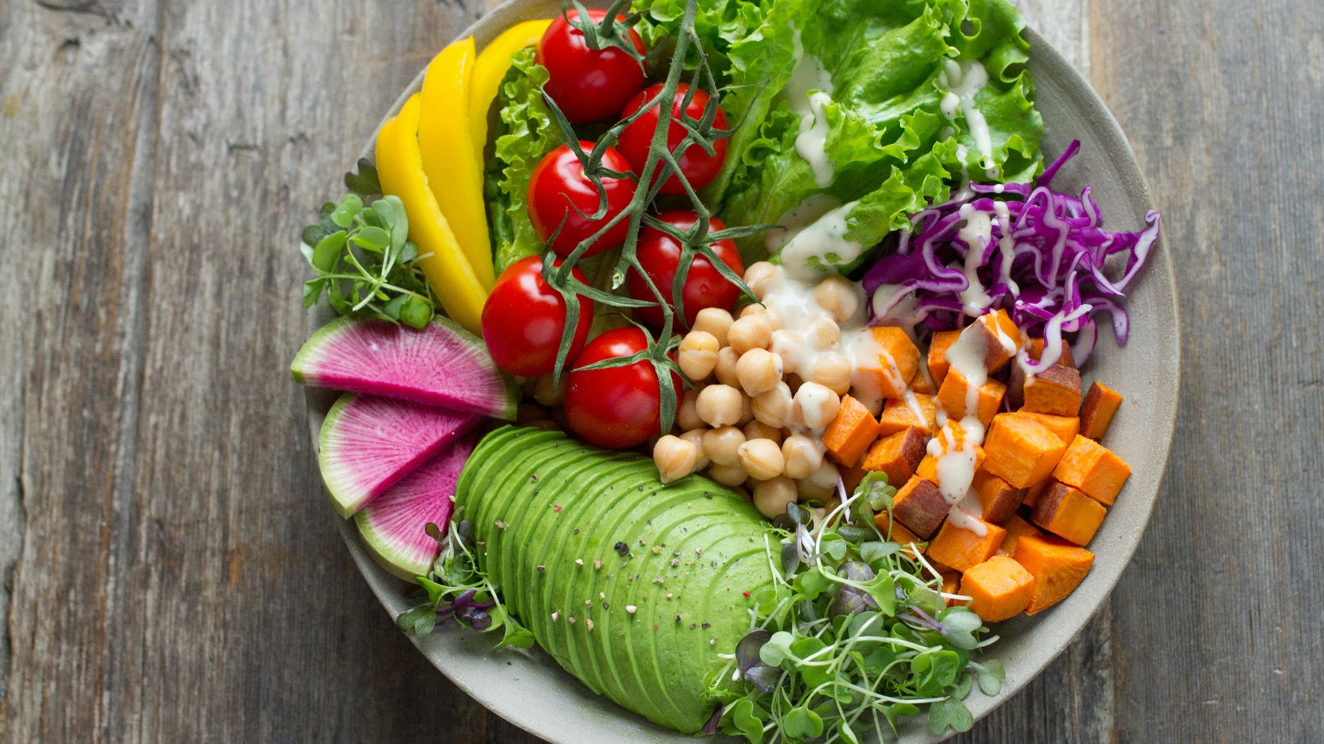 bowl of vegetable salads