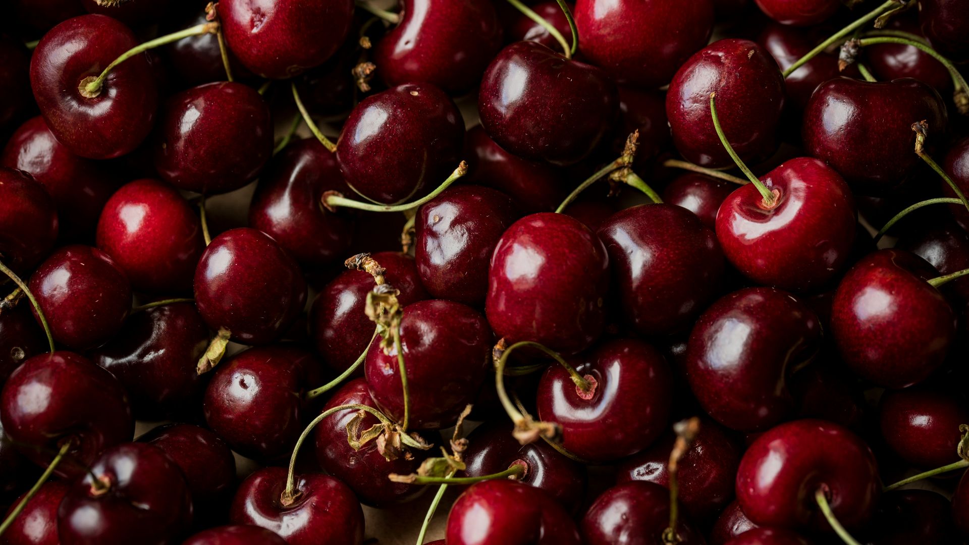 red cherry fruits