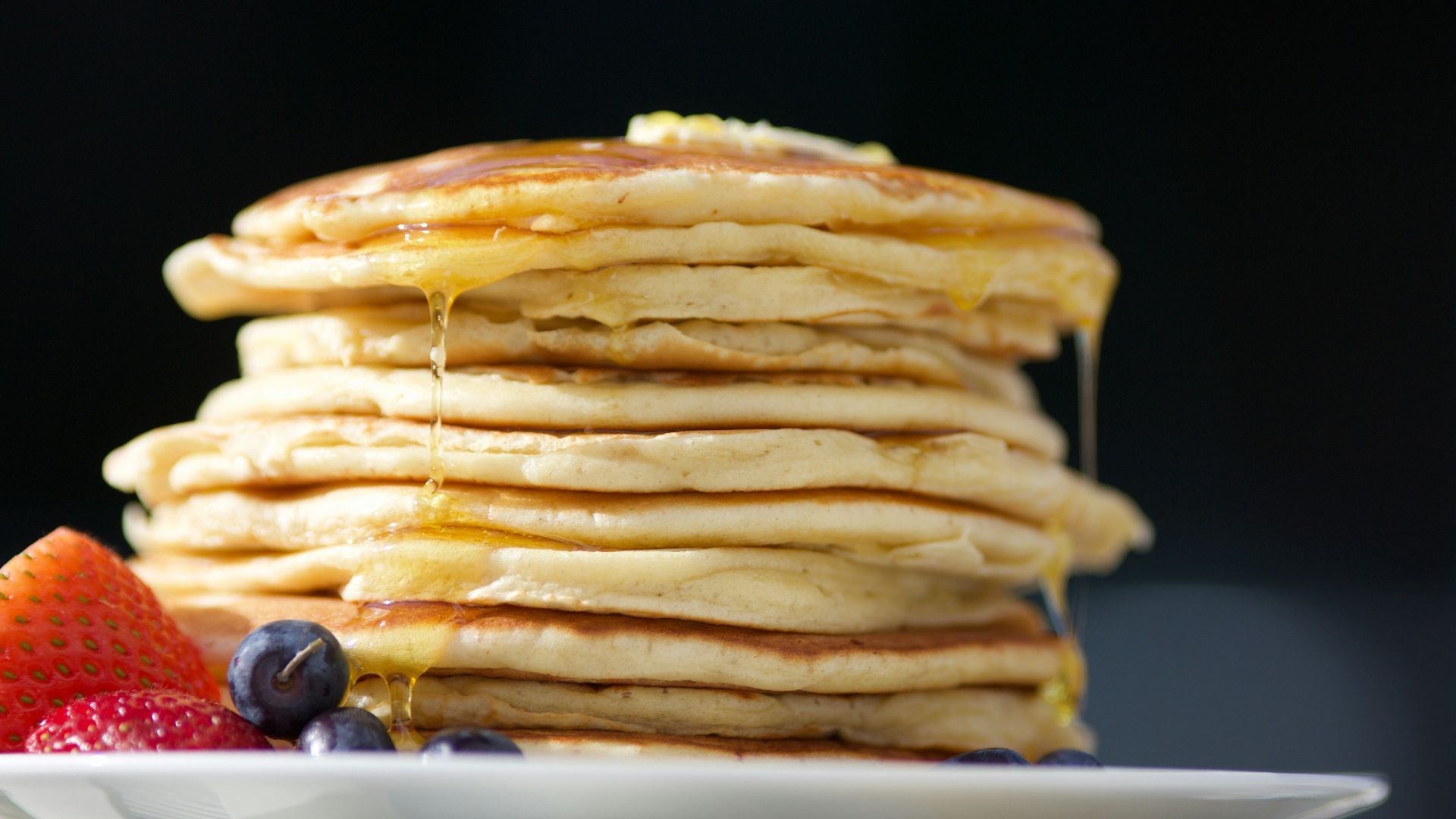pancakes on palte