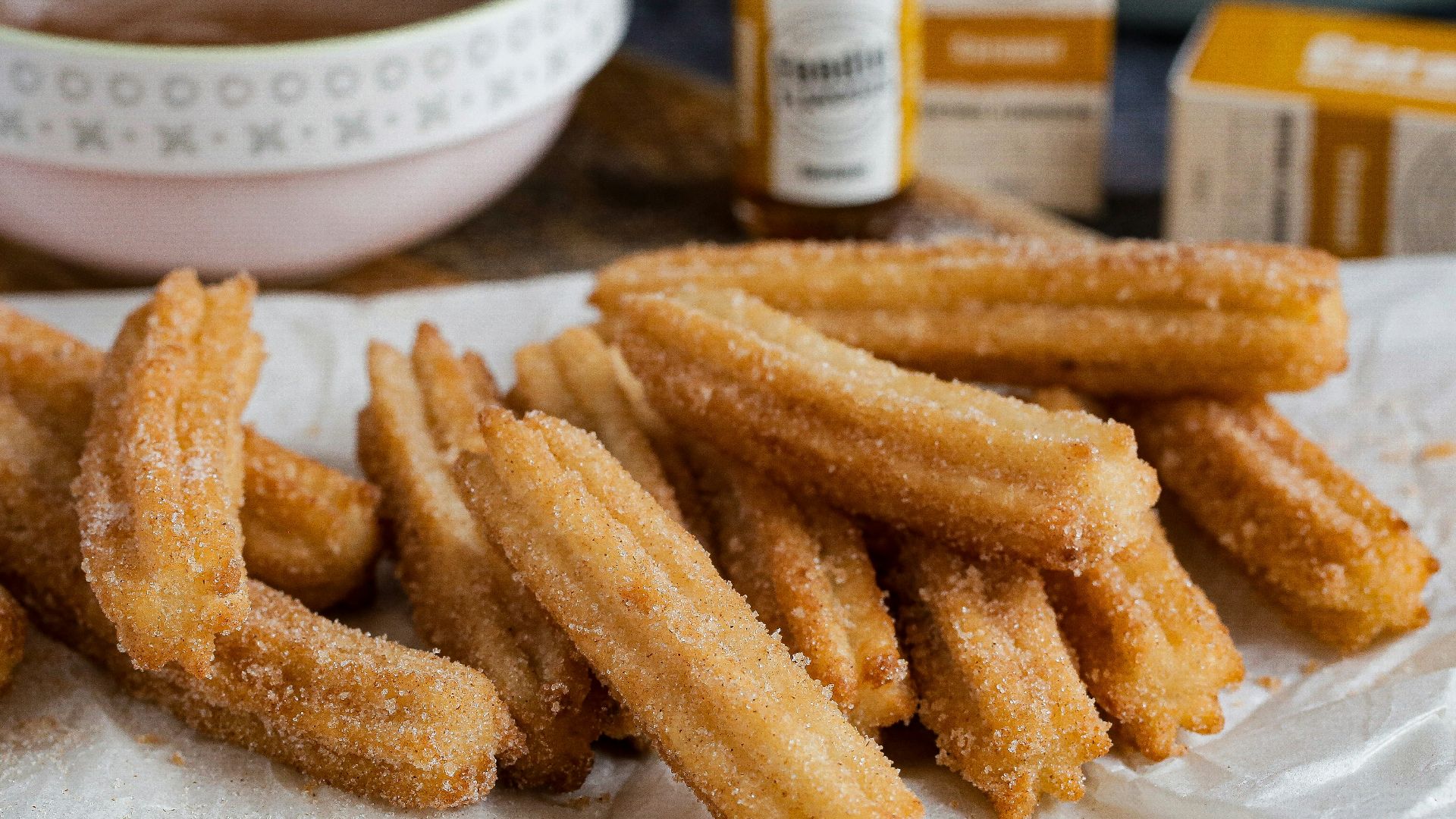 fried fries on white ceramic bowl