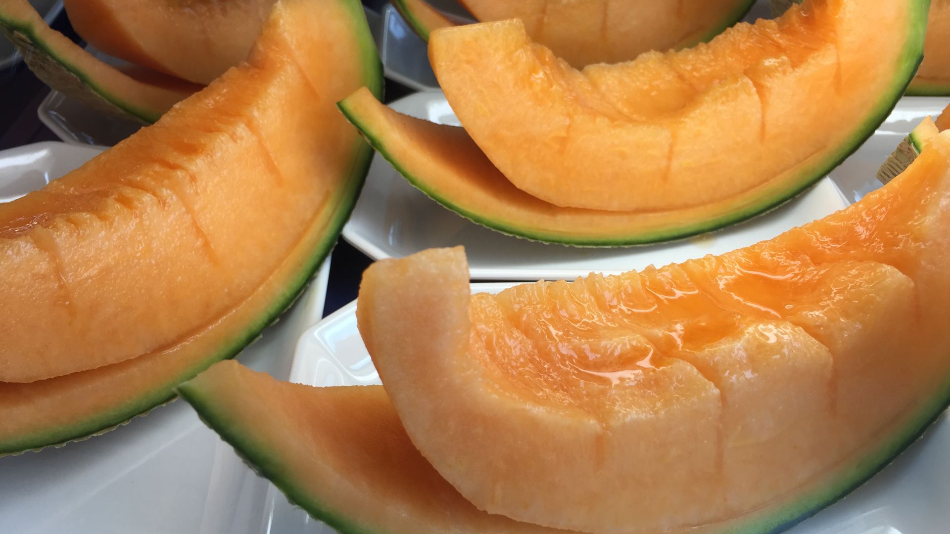 File:食べやすいメロン 一口サイズ (20799534459).jpg