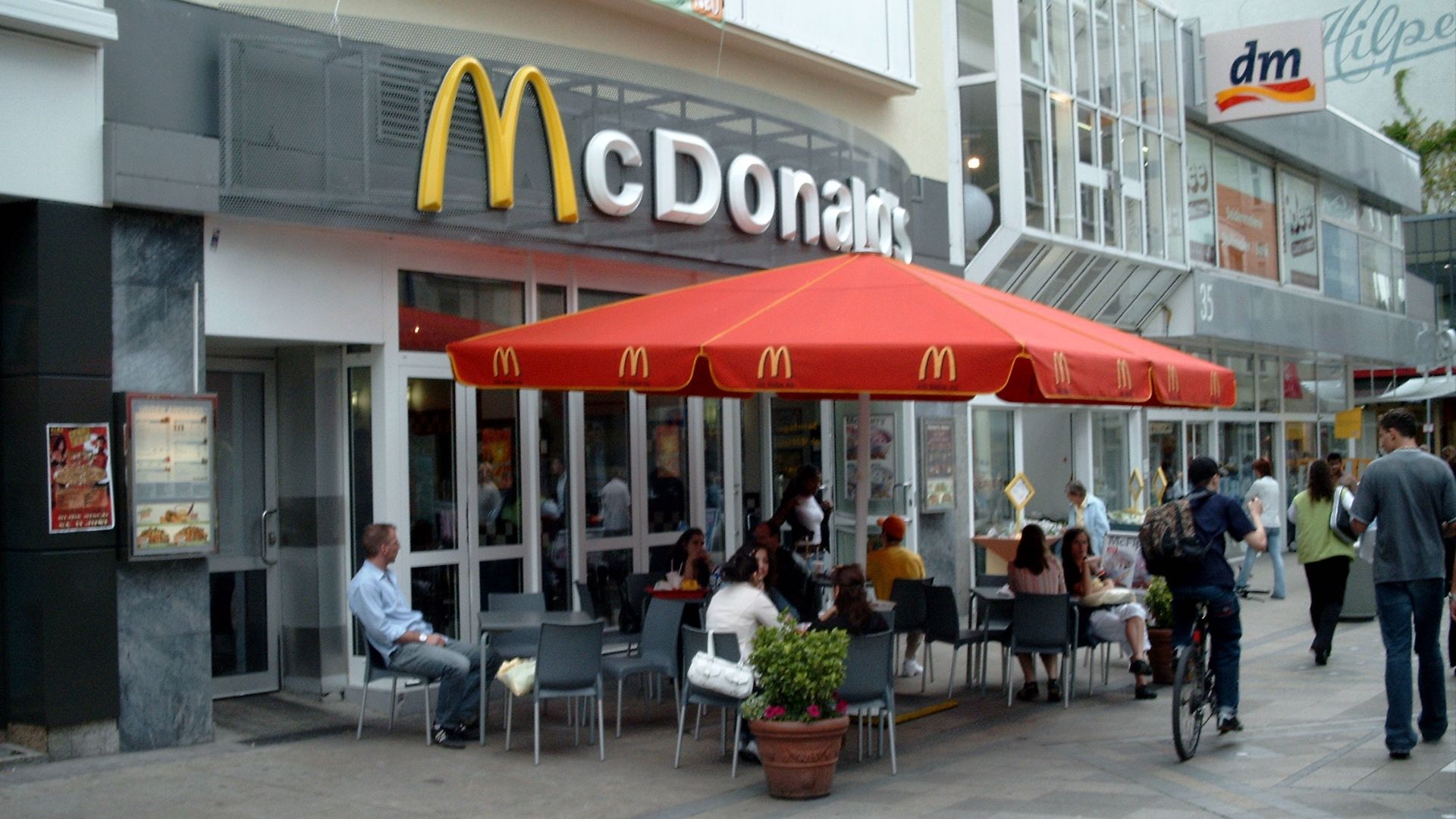 File:Mcdonalds Dortmund.jpg
