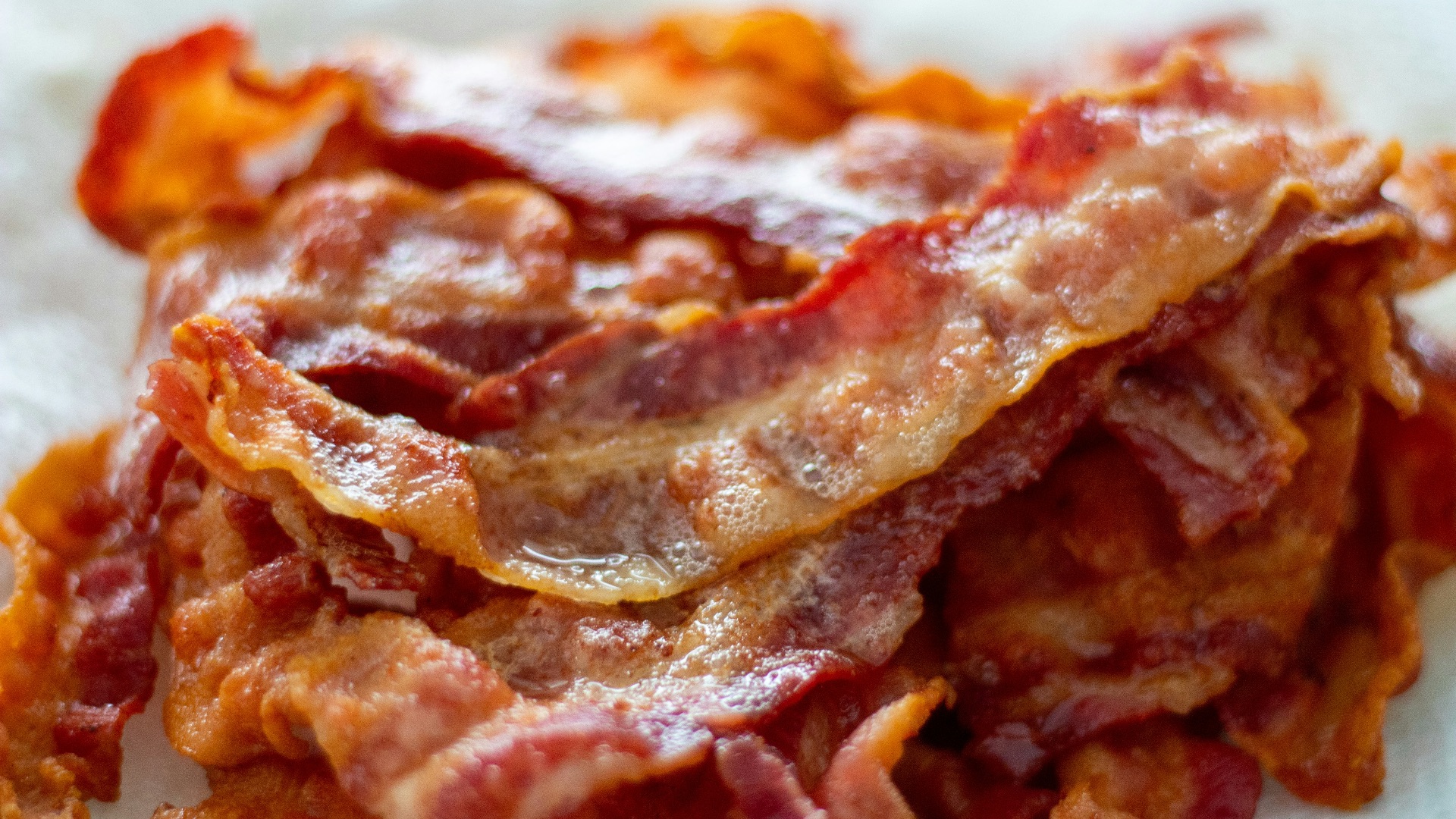 Crispy bacon, ready to eat!