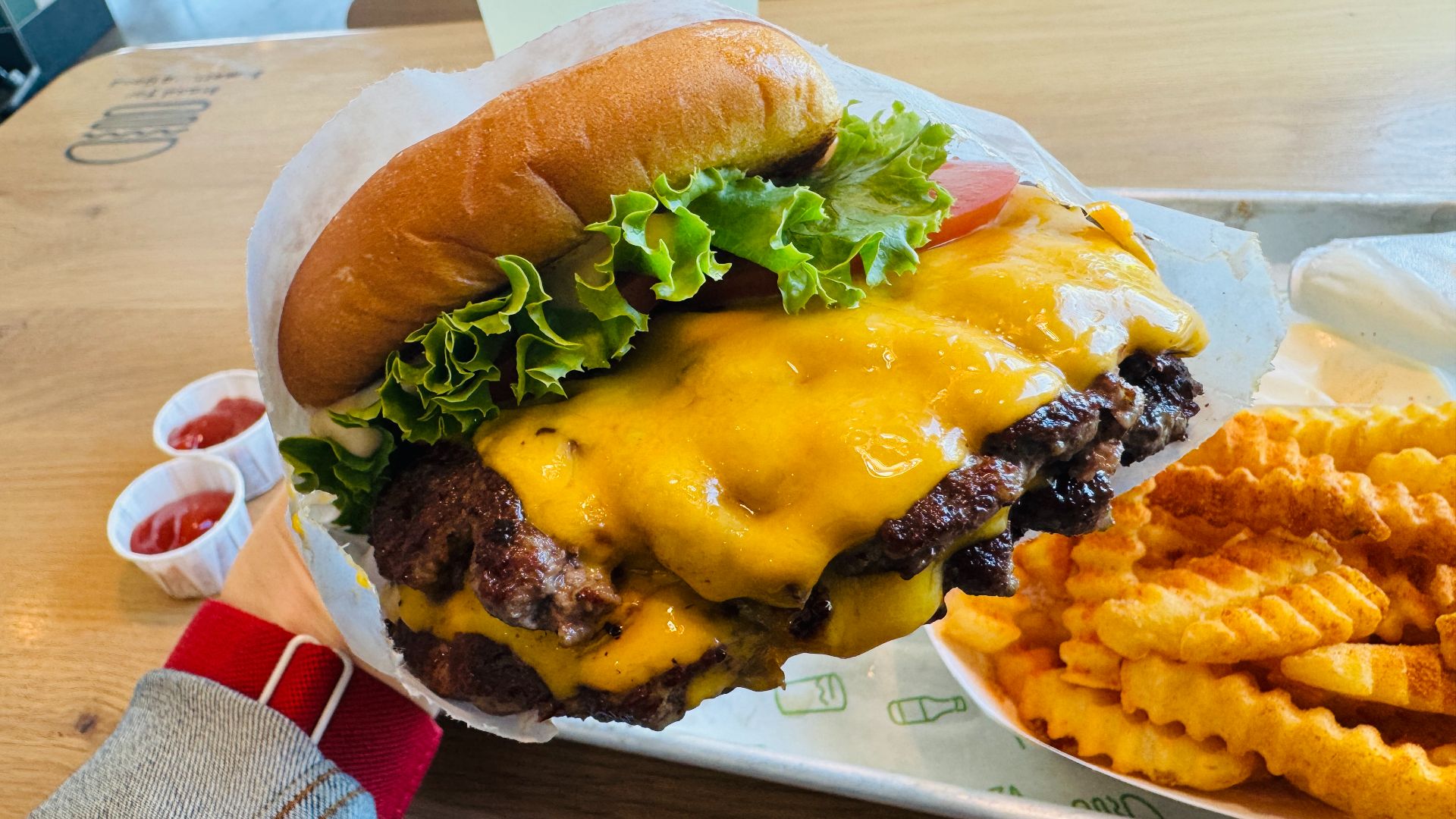 File:Shake Shack - August 2025 - Sarah Stierch 13.jpg