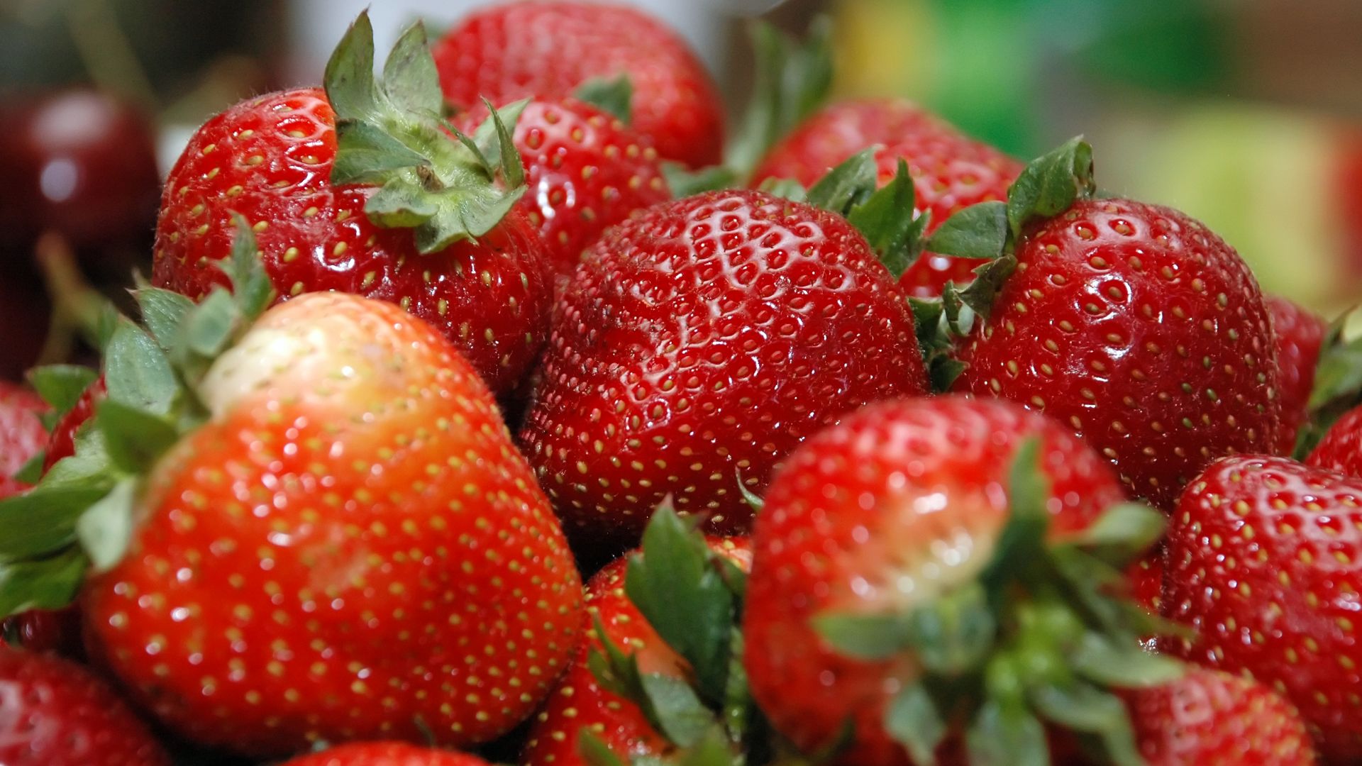 File:Bowl of Strawberries.jpg