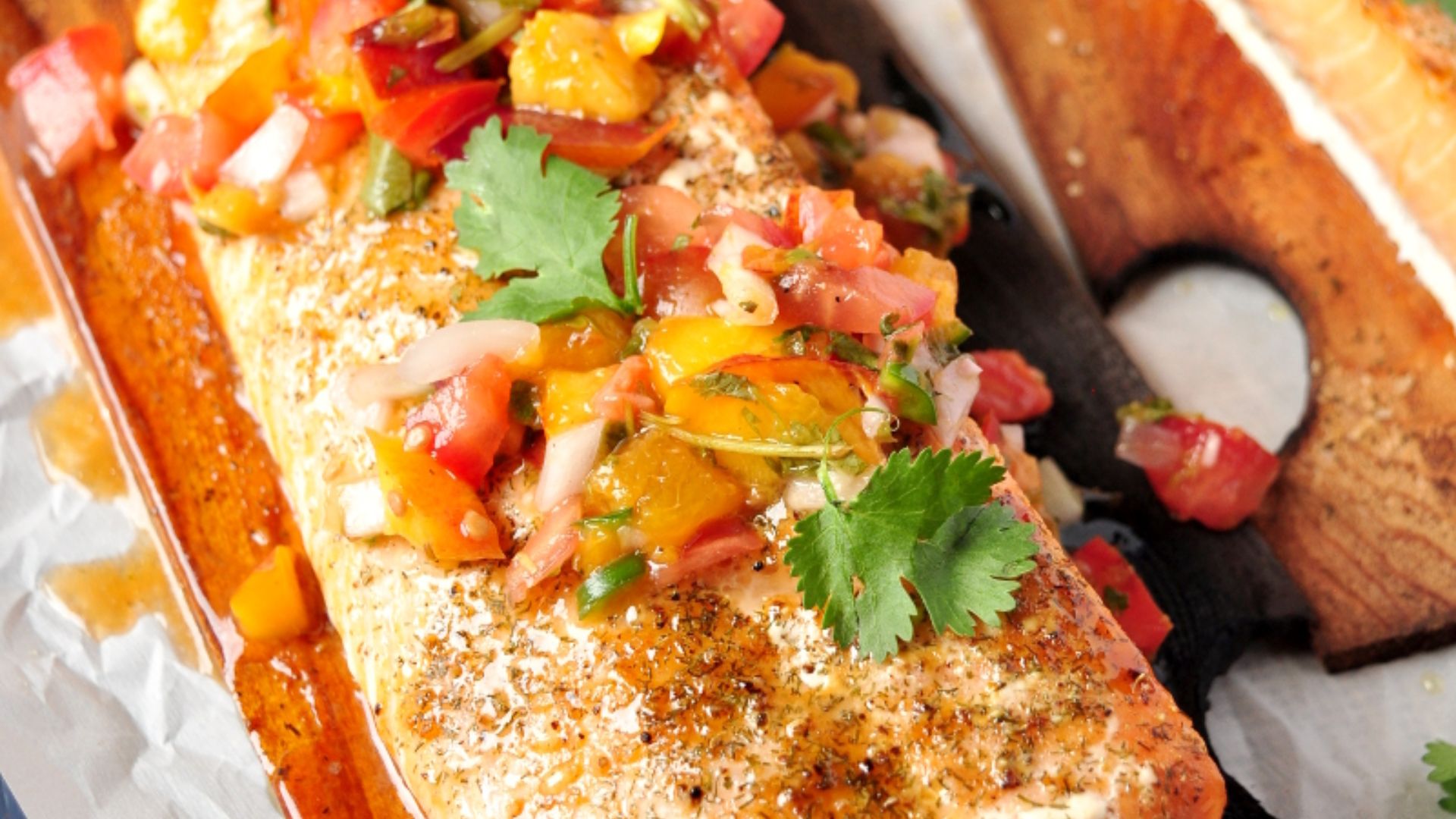 File:Cedar Plank Salmon with Peach Pico De Gallo 3 (28791094630).jpg