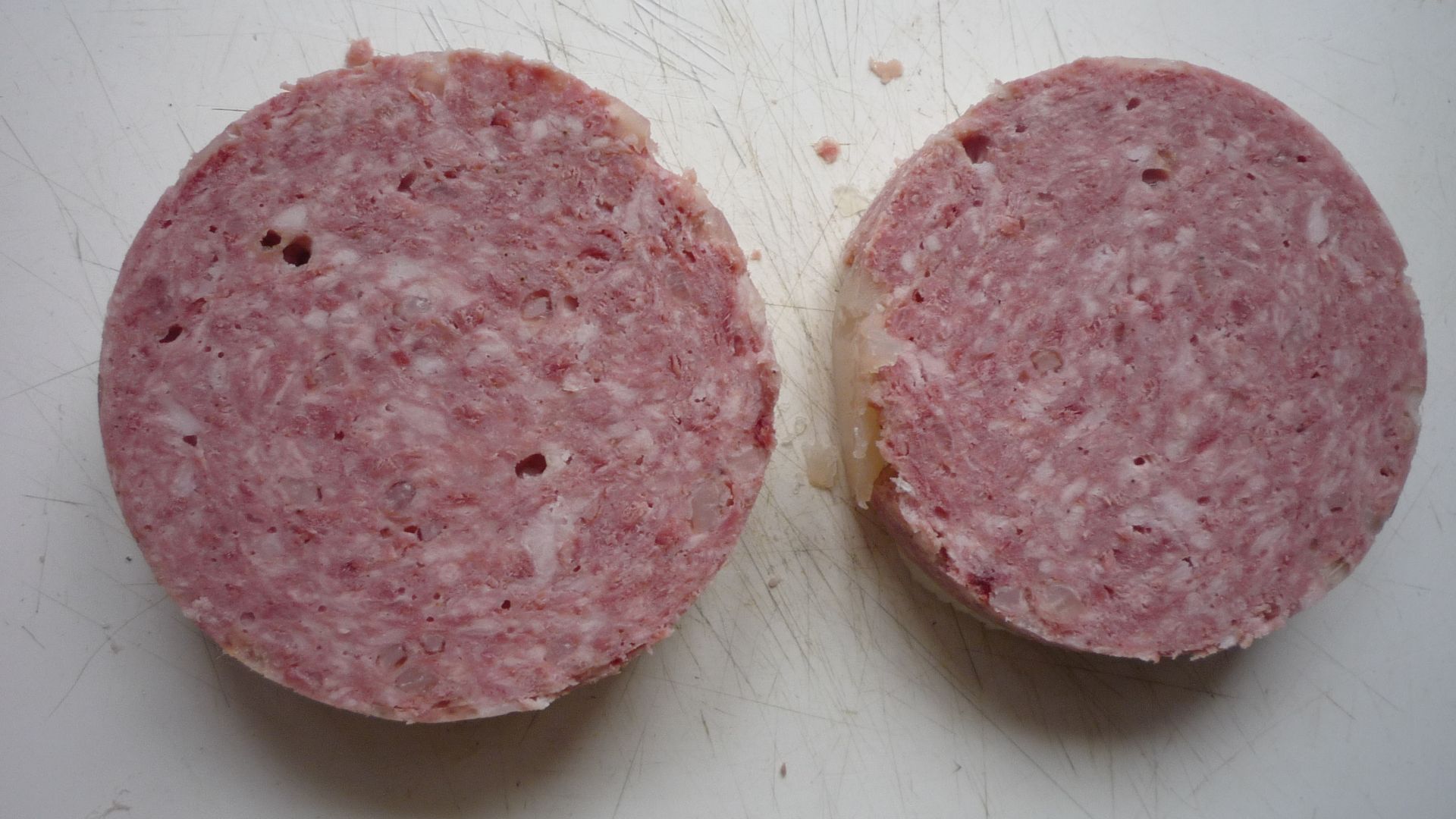 File:Luncheon Meat Pork (Lovětín) 08.jpg