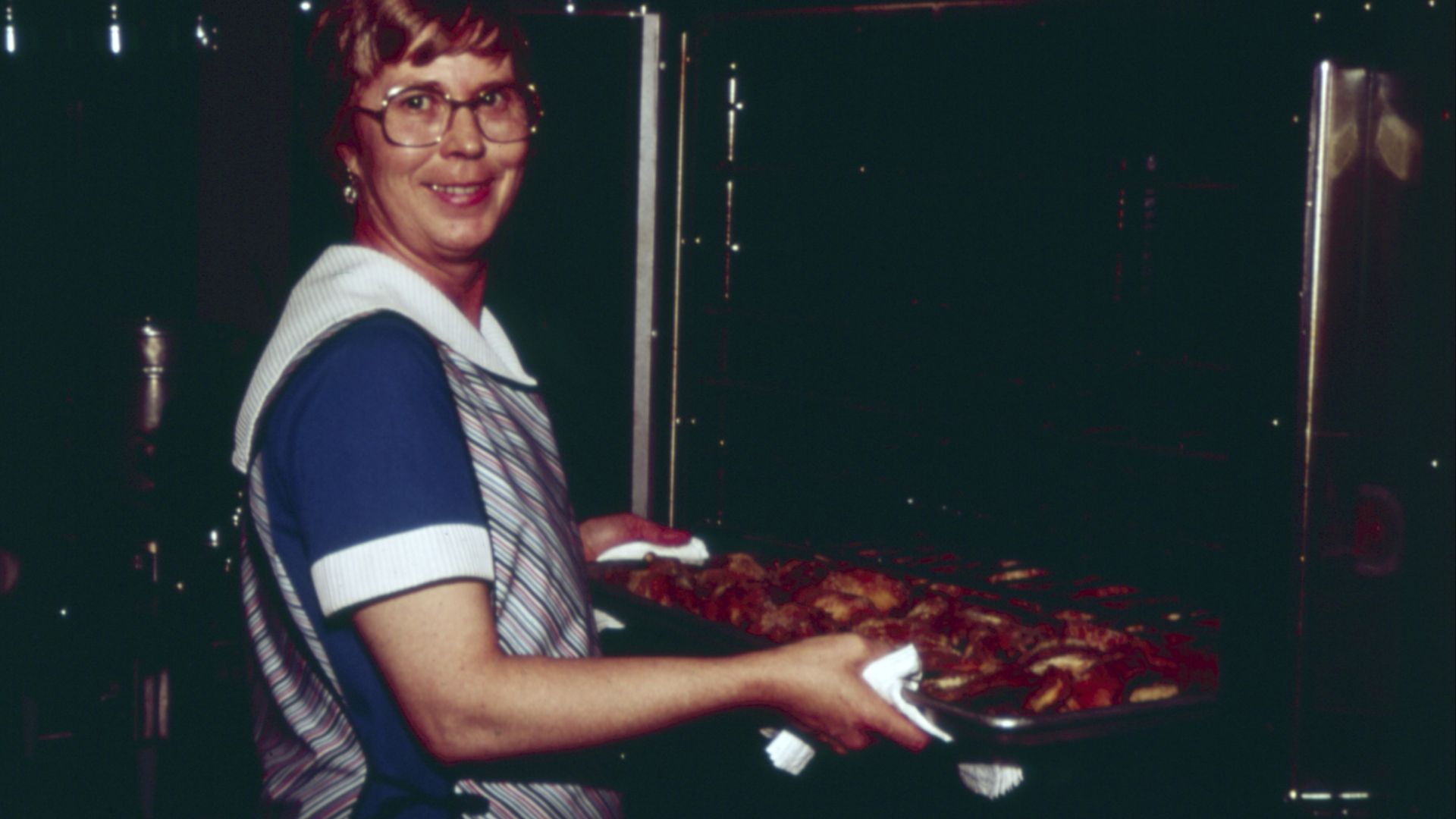 File:Skagit Tours chicken dinner, circa 1980 (45060471275).jpg