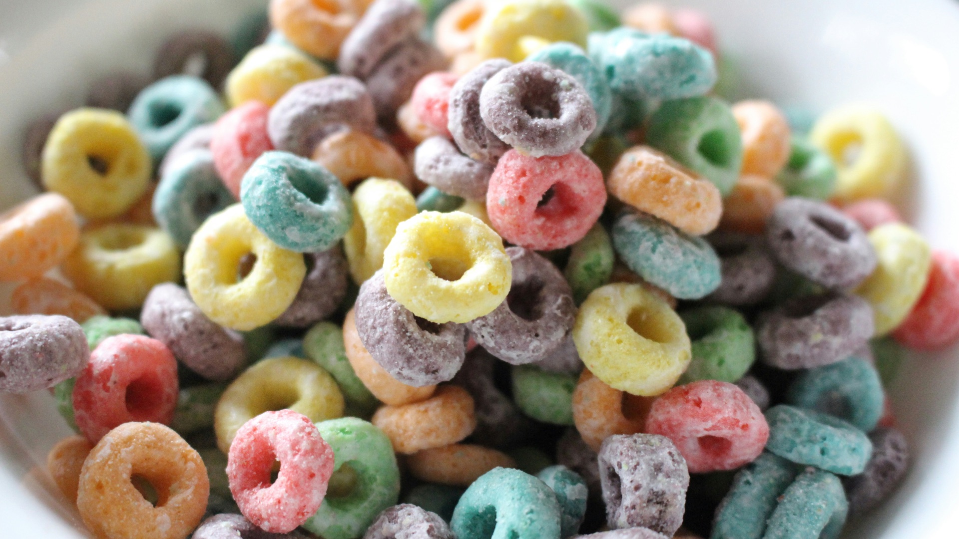 close up photo of assorted color candies
