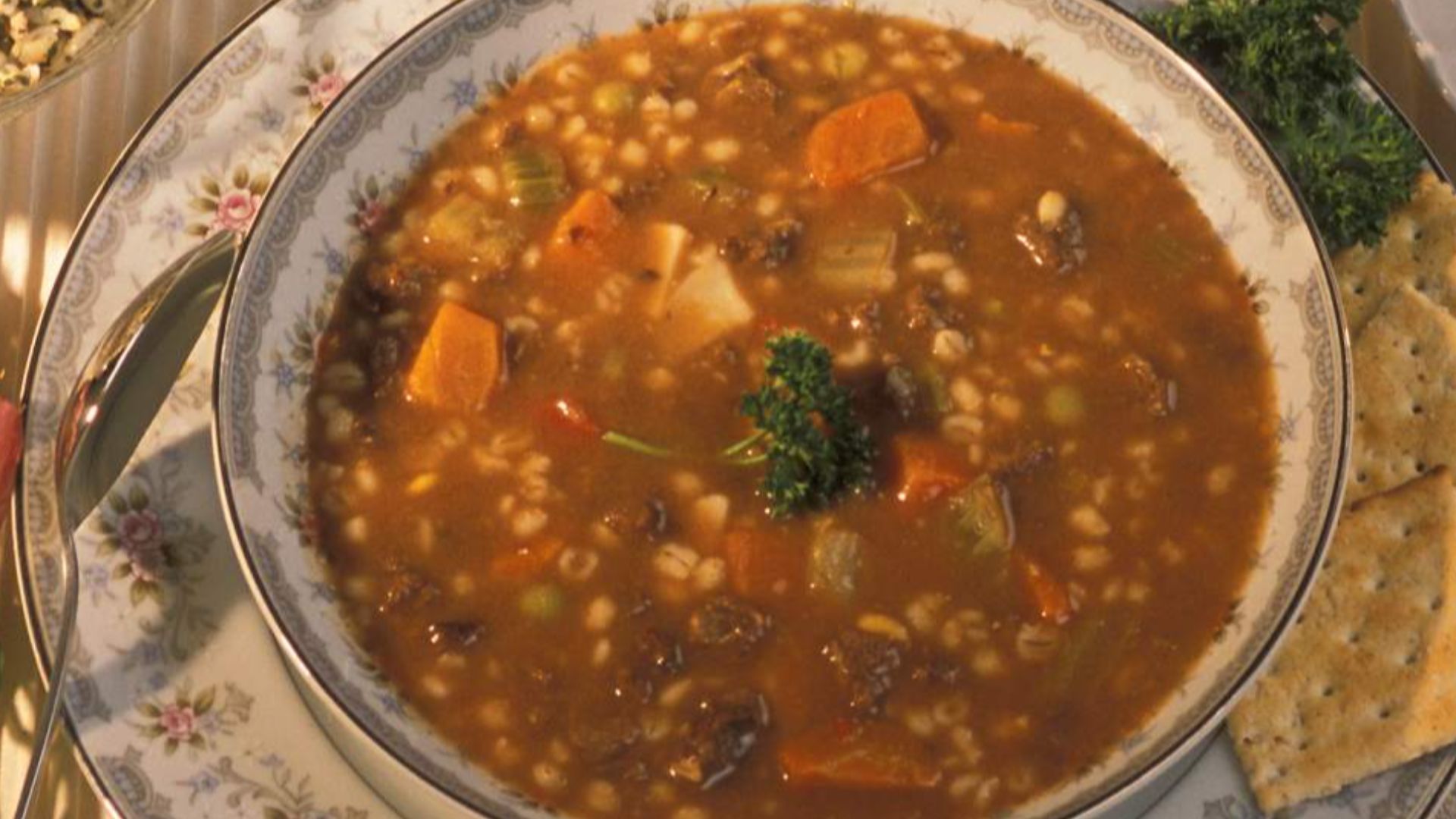 File:Vegetable beef barley soup.jpg