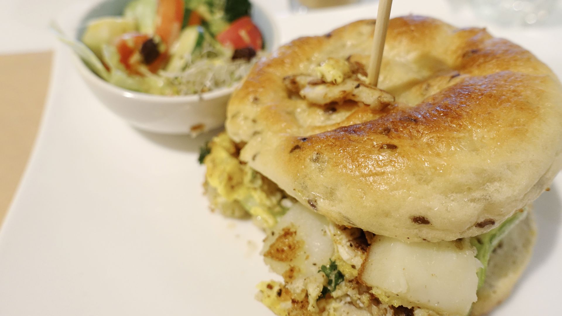 File:Egg & potato bagel sandwich.JPG